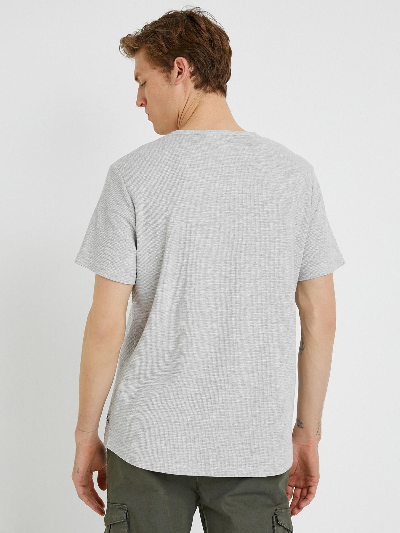 Футболки и поло Koton модель 1YAM12380LK023 Фото