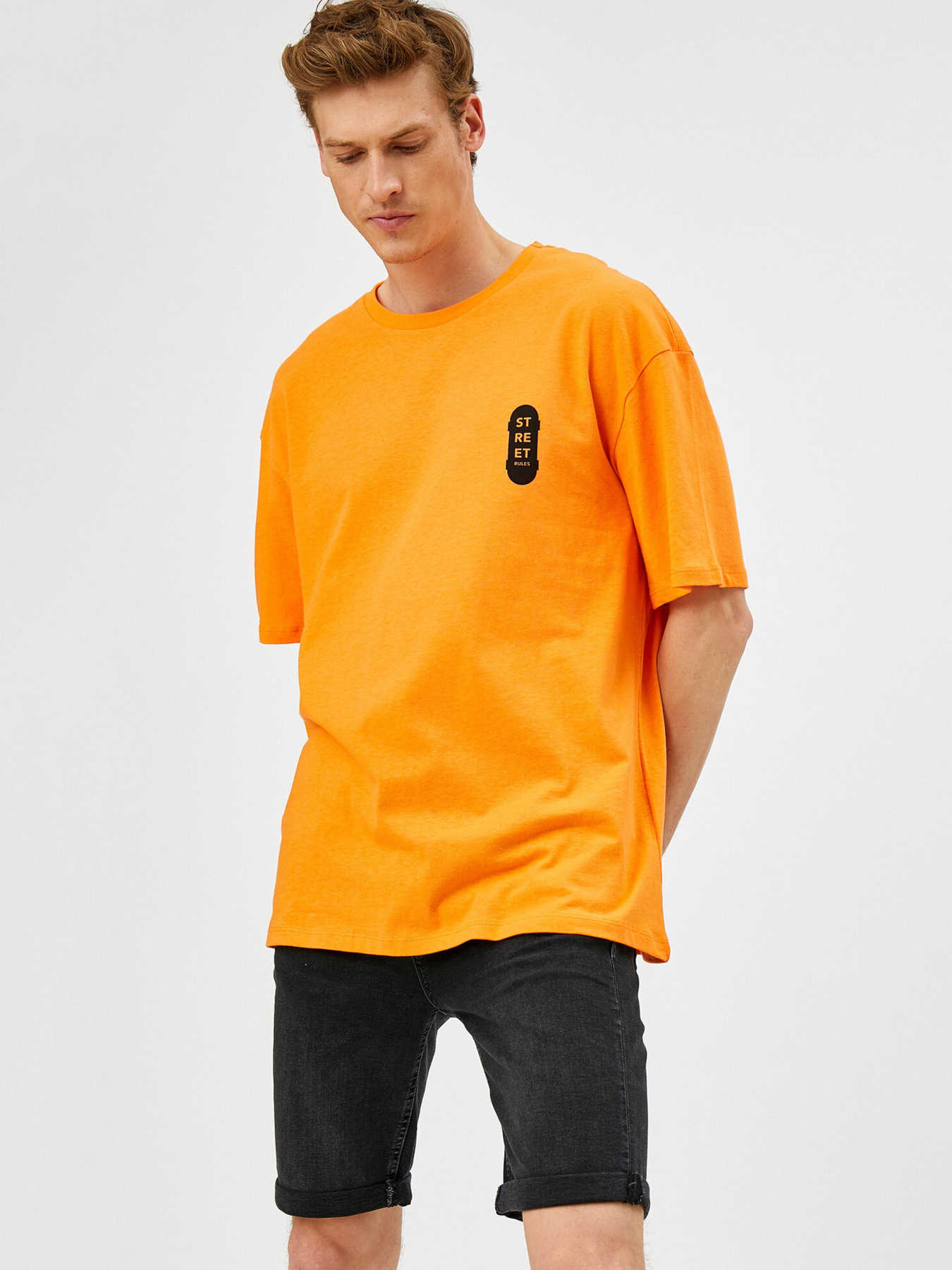 Футболки и поло Koton модель 1YAM11502HK200 Фото