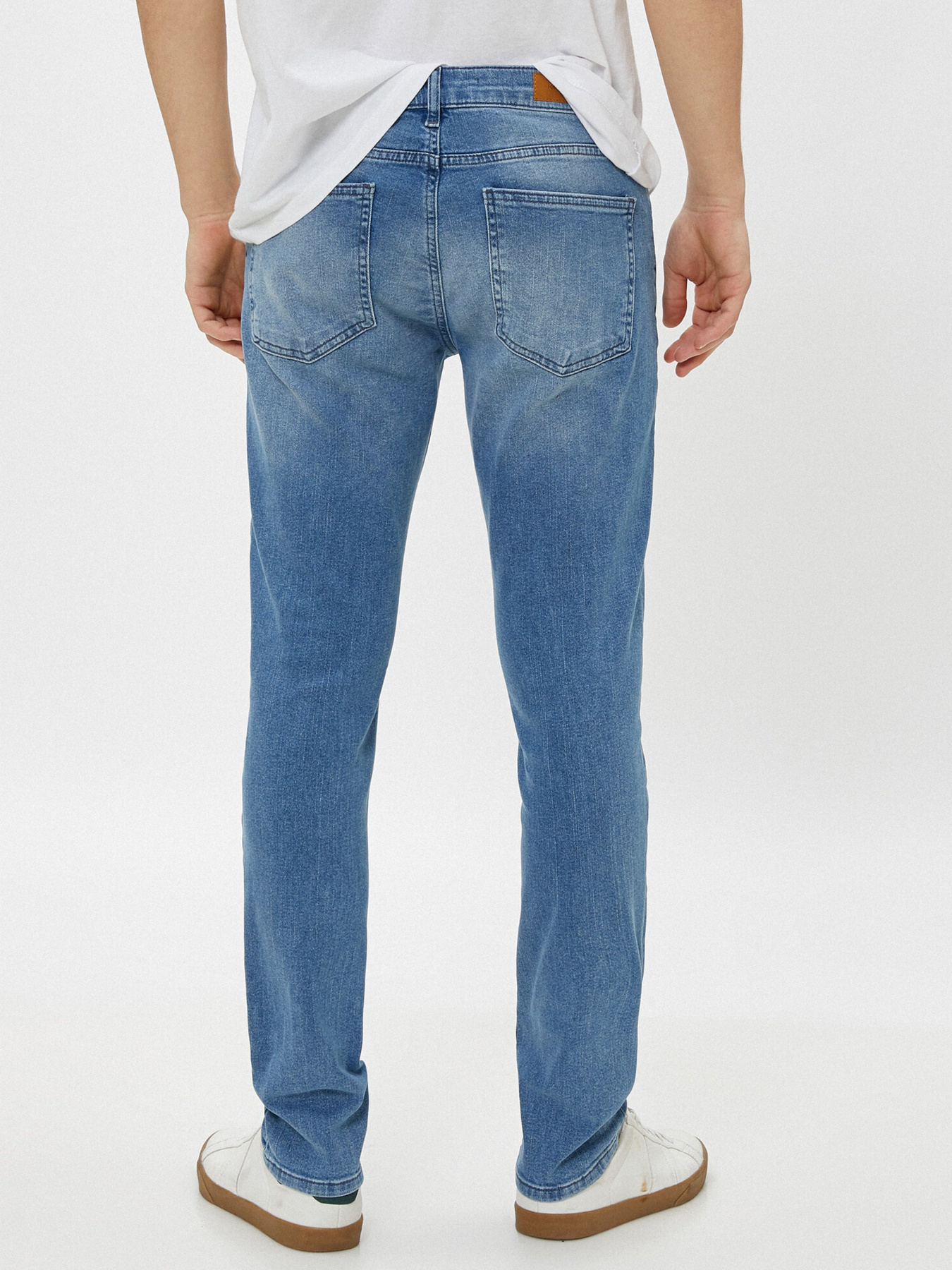 Джинсы Koton модель 1YAM43560LD700 Фото