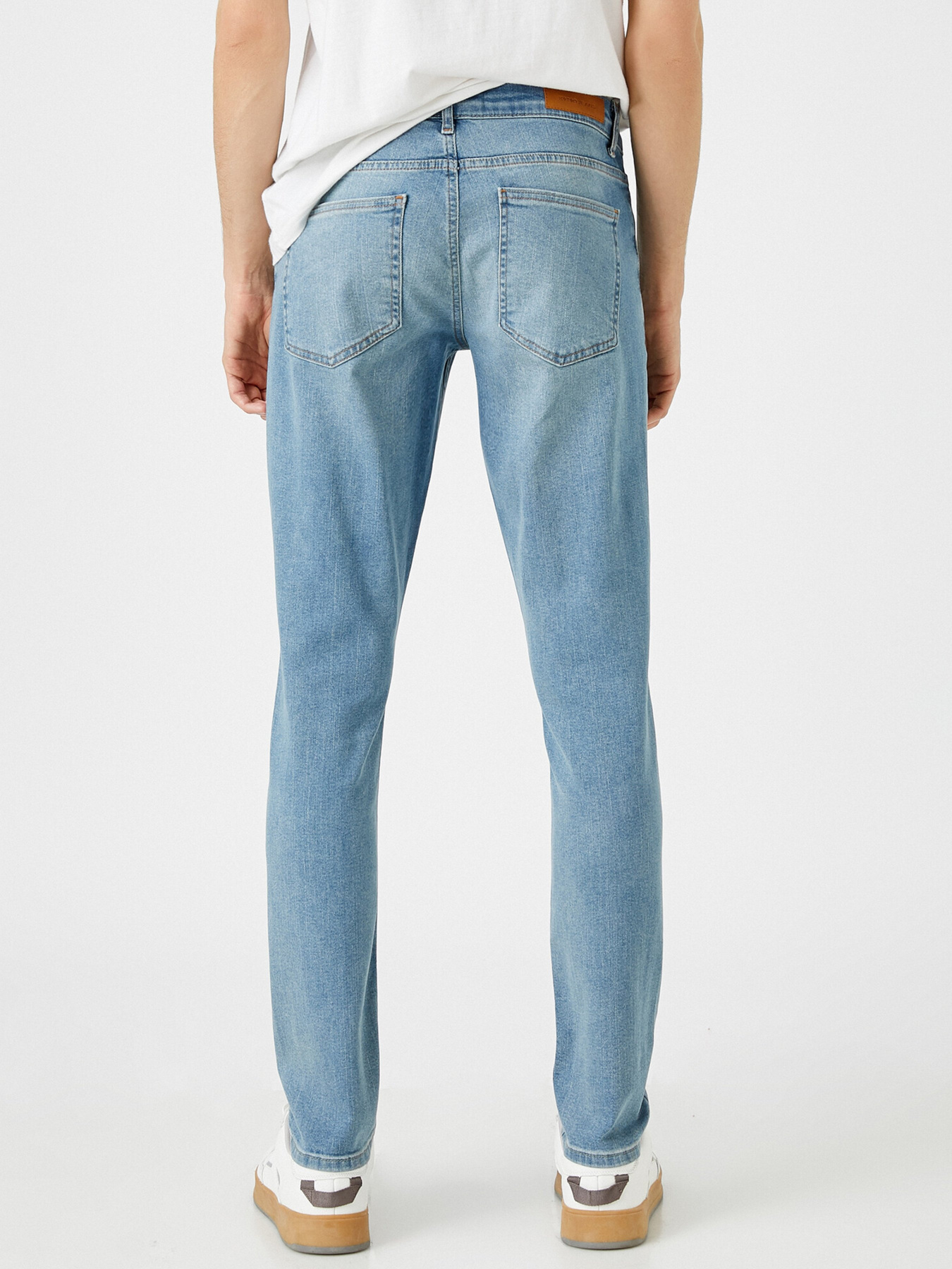 Зауженные джинсы Koton модель 1YAM43853LD600 Зауженные джинсы Koton модель 1YAM43853LD600 Фото