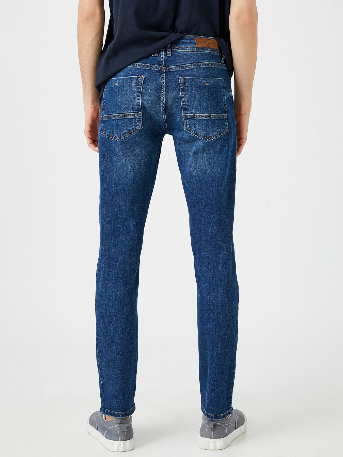 Джинсы Koton модель 1YAM43023LD741 Фото