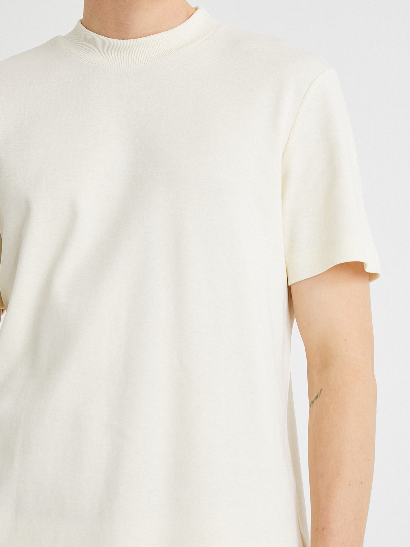 Футболки и поло Koton модель 1YAM11123OK001 Фото