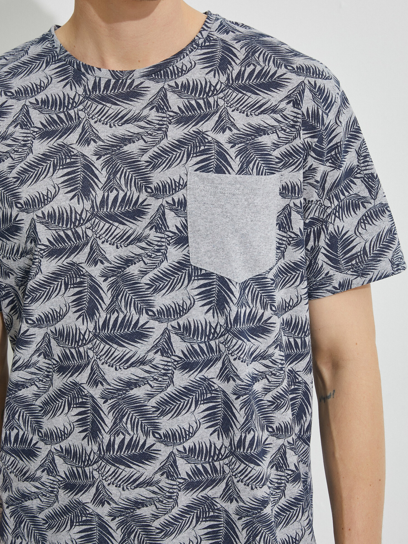 Футболки і поло Koton модель 1YAM14393OK04F Фото