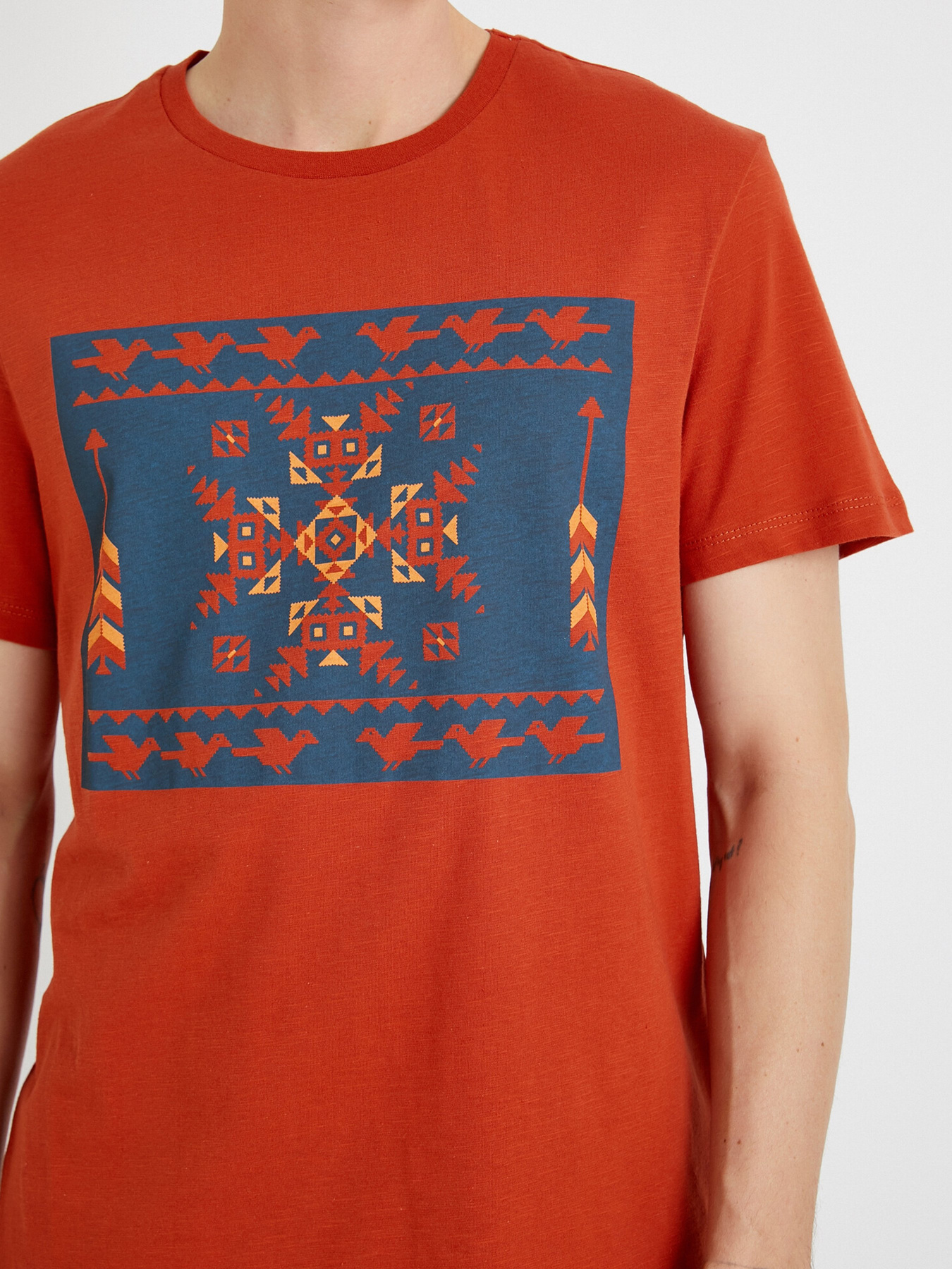 Футболки і поло Koton модель 1YAM14125OKO92 Футболки і поло Koton модель 1YAM14125OKO92 Фото