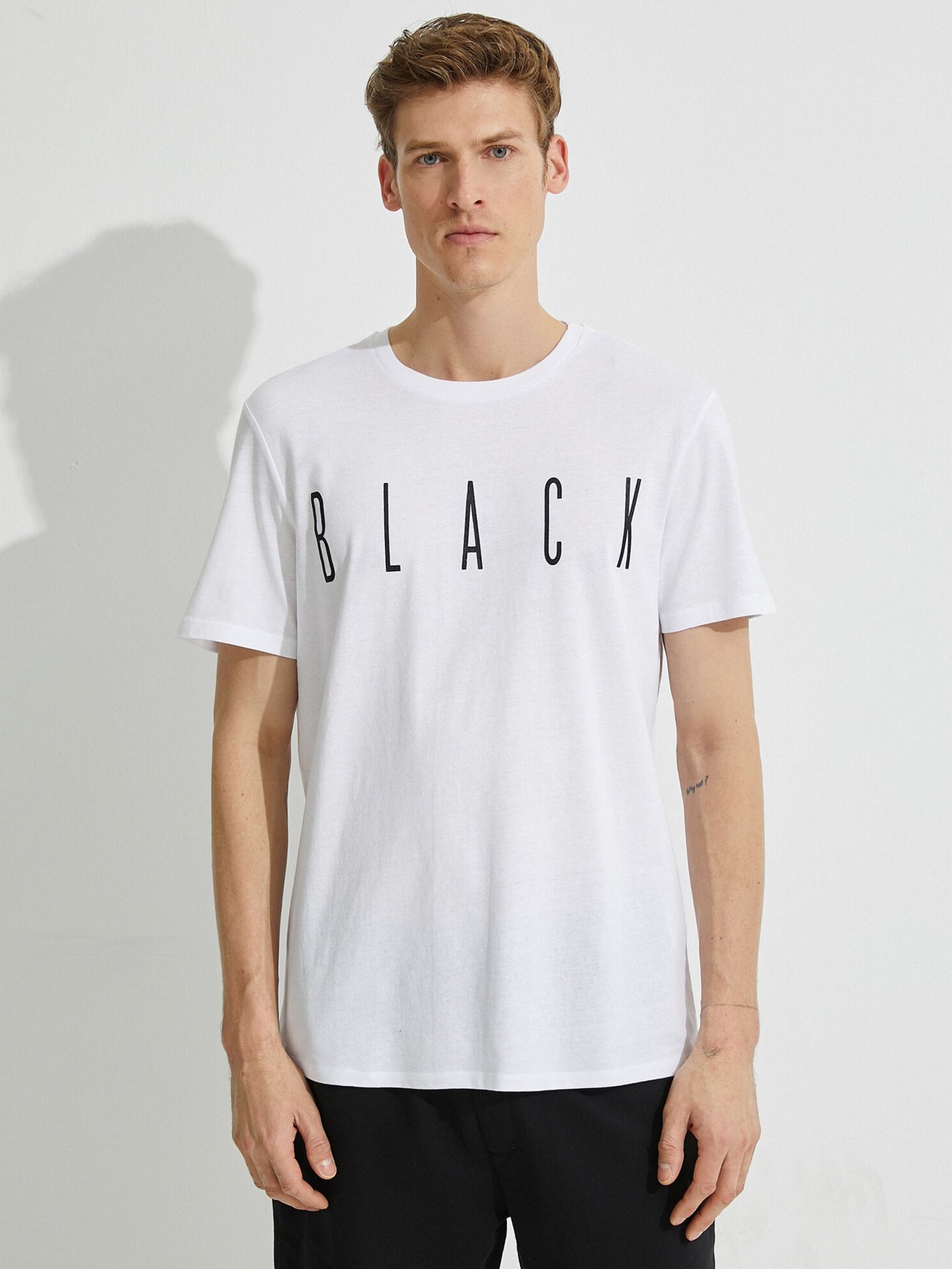 Футболки и поло Koton модель 1YAM14498OK000 Фото