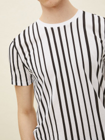 Футболки и поло Koton модель 1YAM12020LK02N Фото