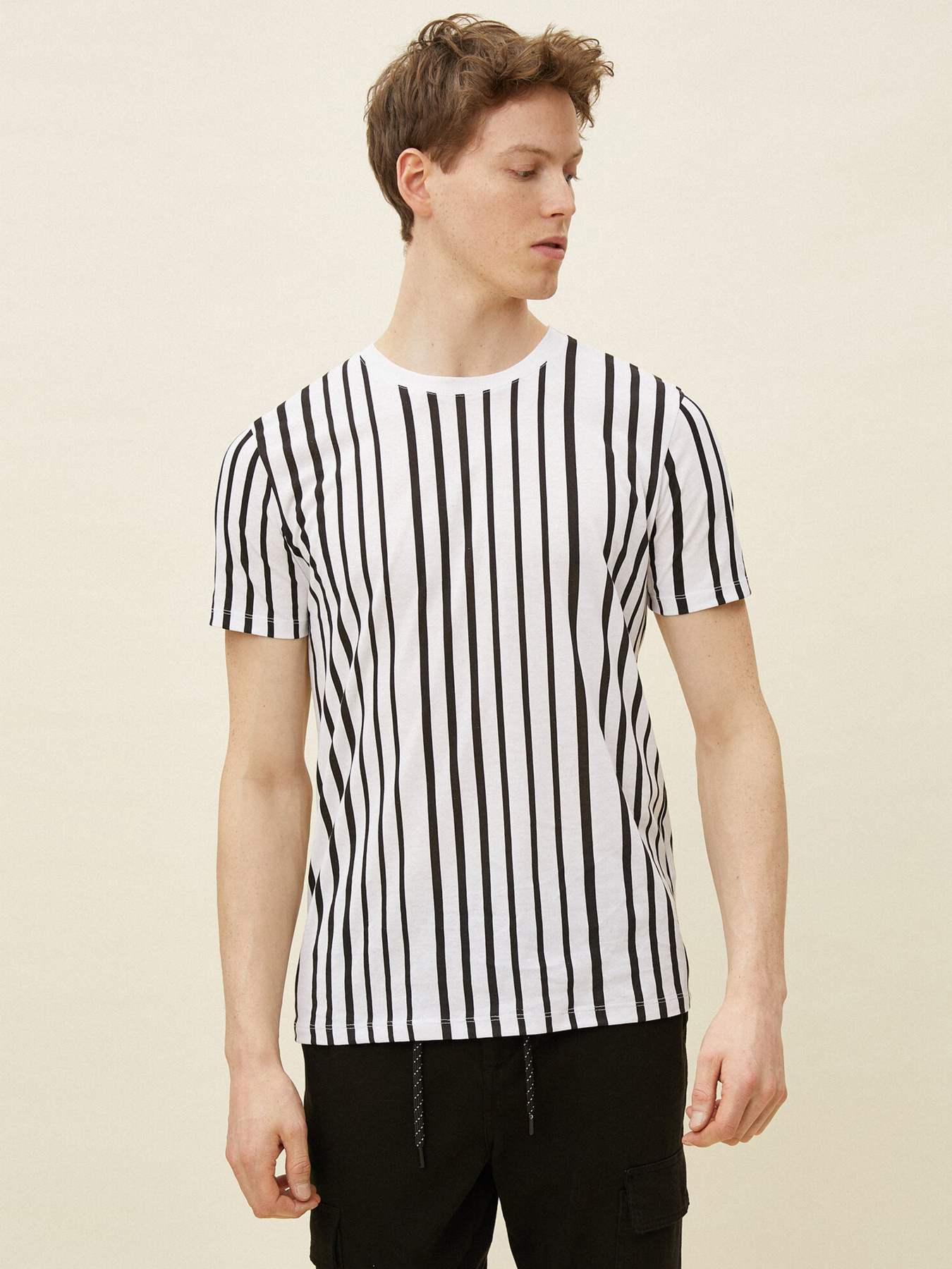 Футболки і поло Koton модель 1YAM12020LK02N Фото