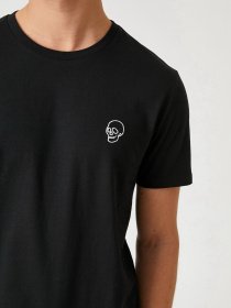 Футболки і поло Koton модель 2YAM11567HK999 Футболки і поло Koton модель 2YAM11567HK999 Фото