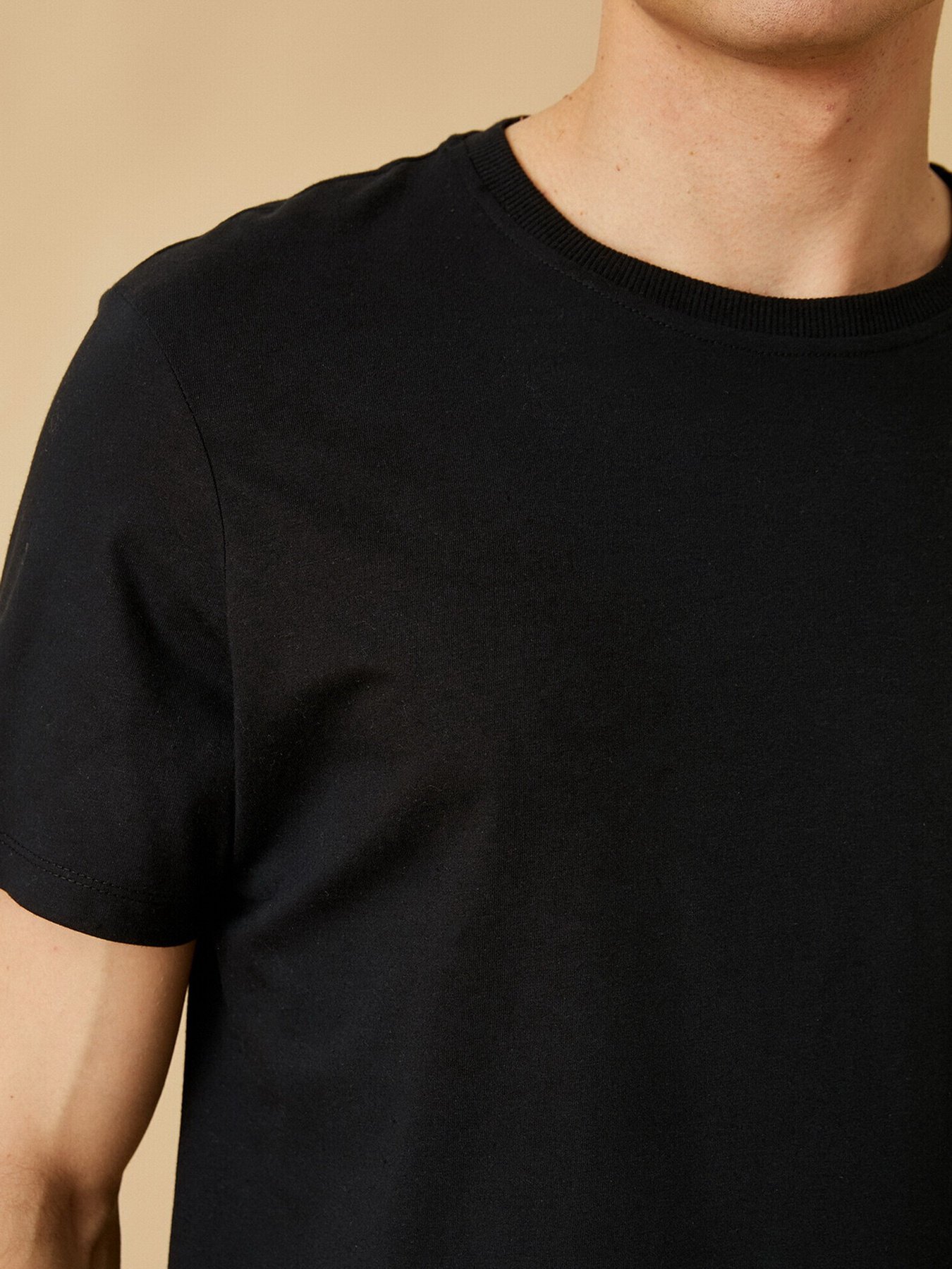 Футболки и поло Koton модель 2YAM12095LK999 Футболки и поло Koton модель 2YAM12095LK999 Фото