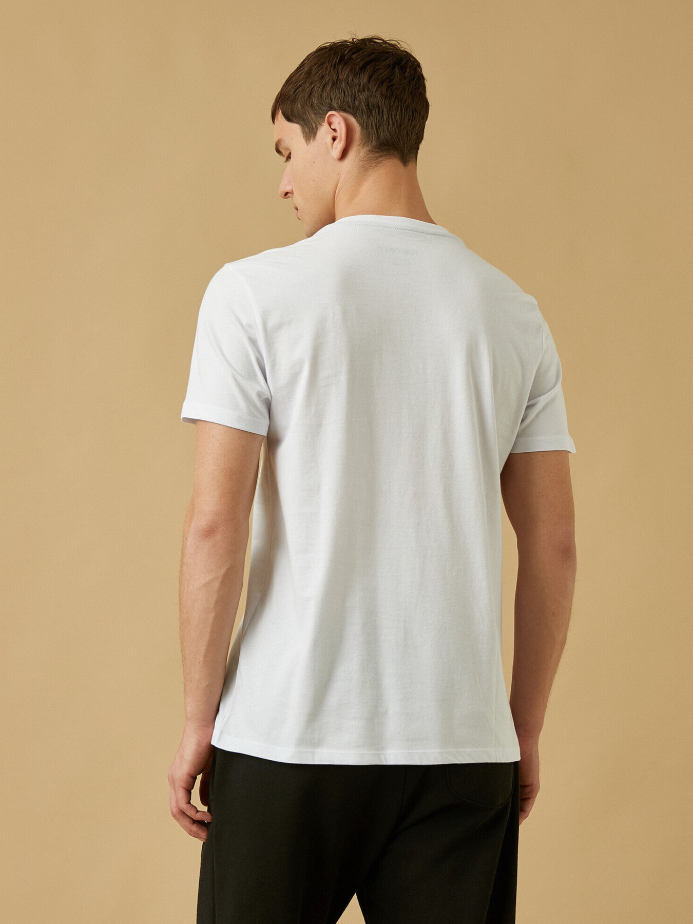 Футболка Koton модель 2YAM12136LK001 Футболка Koton модель 2YAM12136LK001 Фото