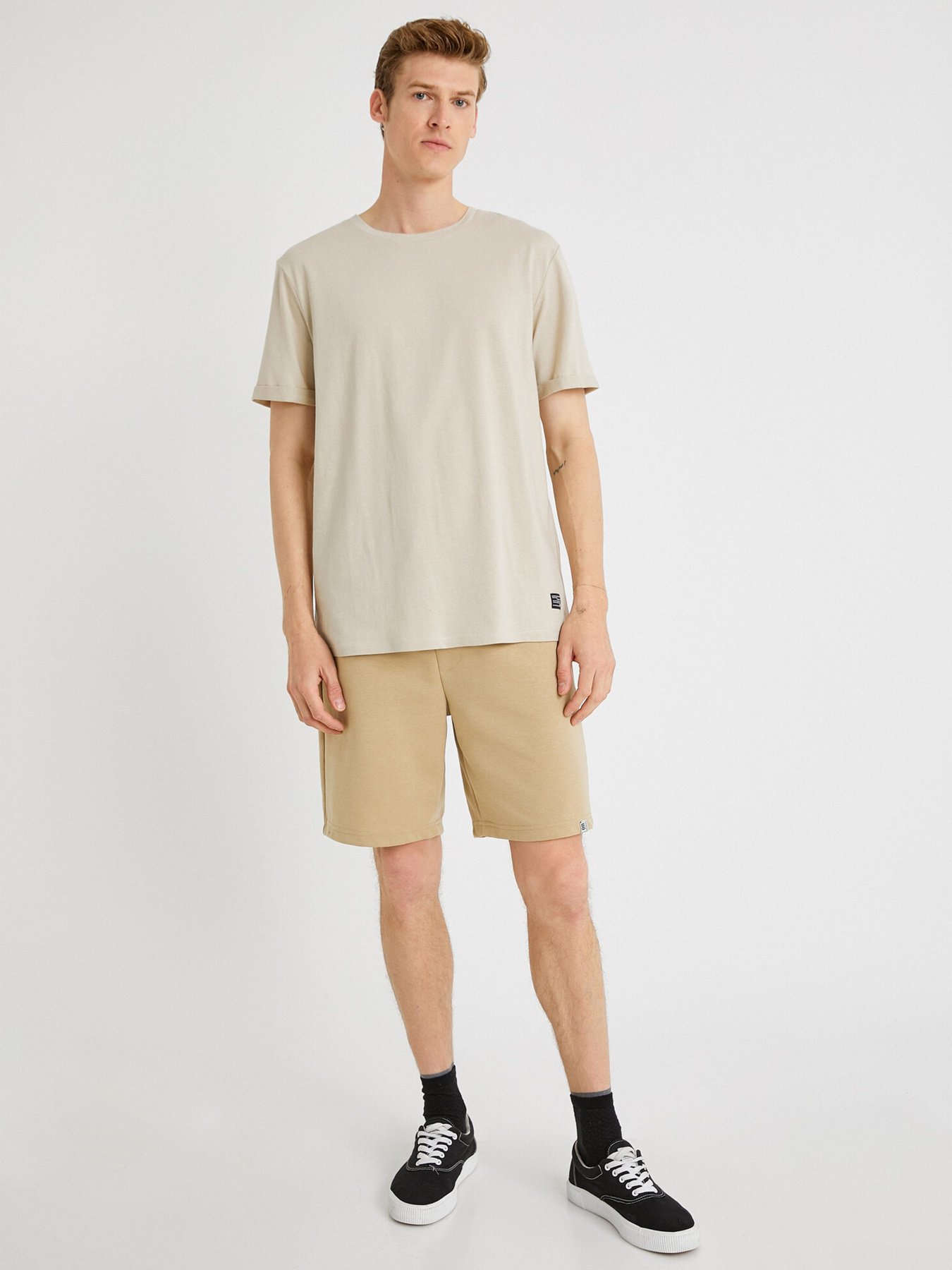 Футболки и поло Koton модель 1YAM12264LK050 Футболки и поло Koton модель 1YAM12264LK050 Фото