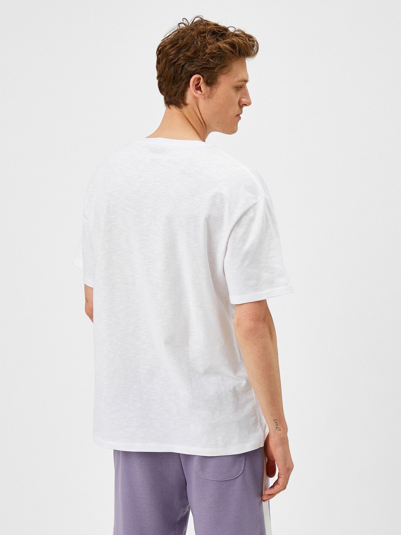 Футболки и поло Koton модель 1YAM14702HK000 Фото