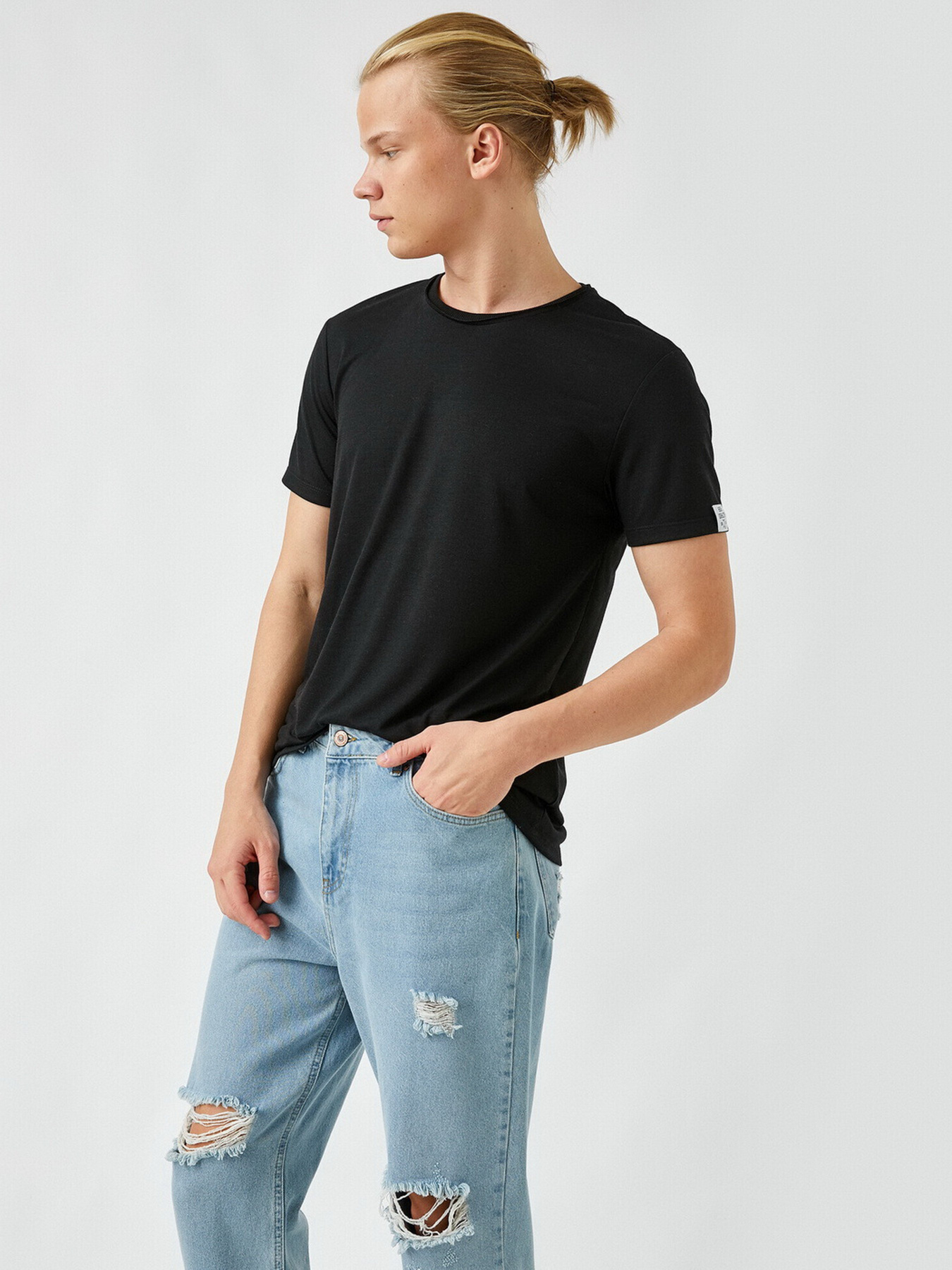 Футболки і поло Koton модель 2YAM12522HK999 Фото