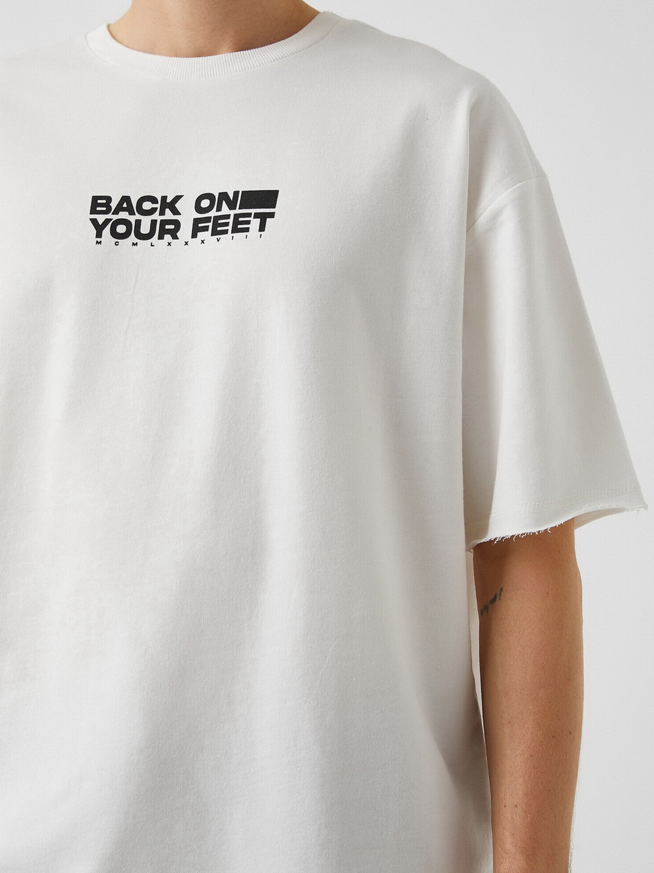 Футболка Koton модель 2YAM11120HK001 Фото