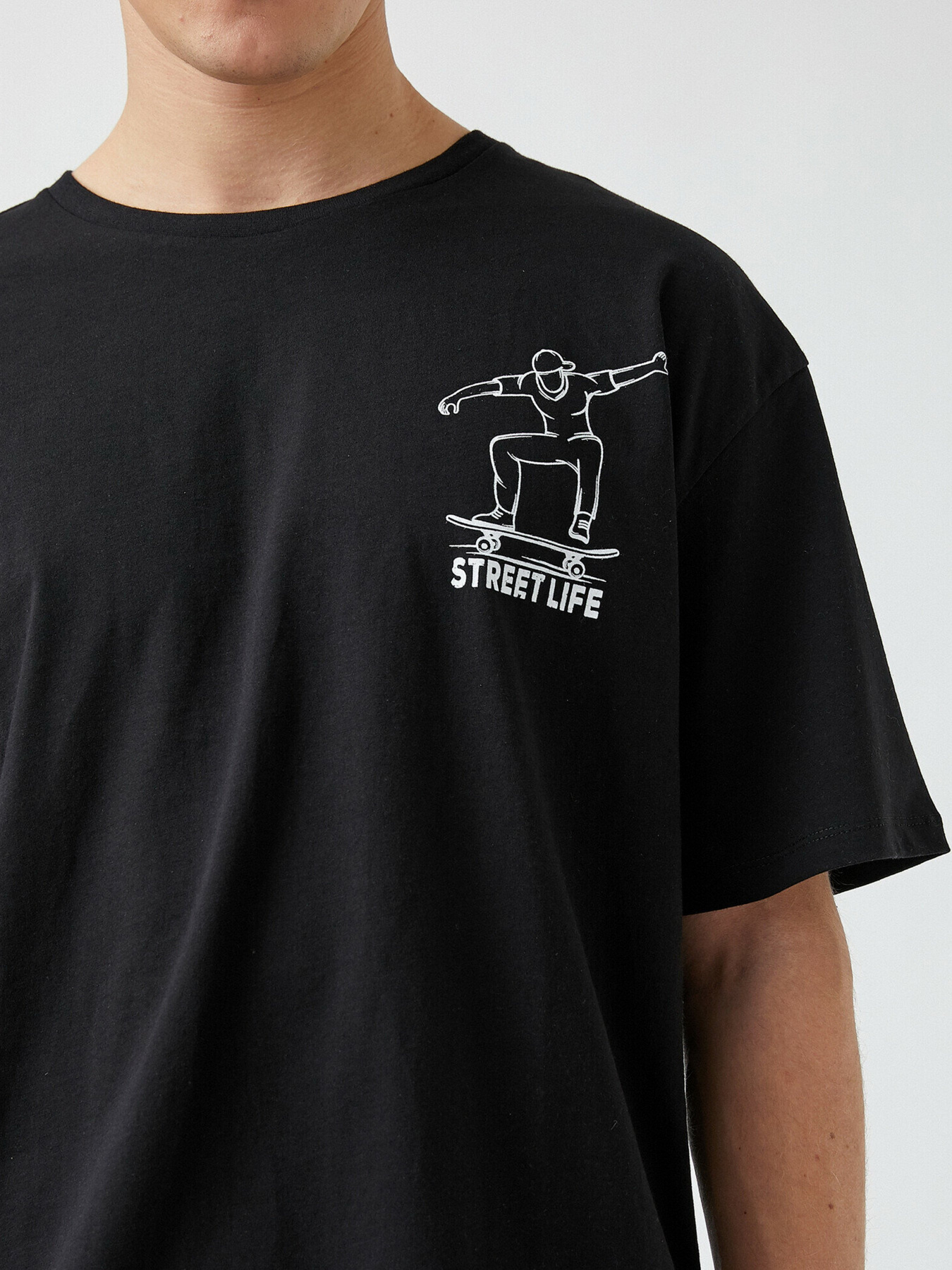 Футболки і поло Koton модель 2YAM14802OK999 Футболки і поло Koton модель 2YAM14802OK999 Фото