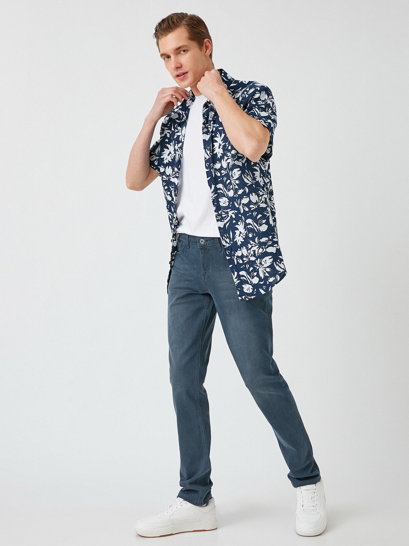 Завужені джинси Koton Brad Slim модель 2YAM43868LD700 Фото