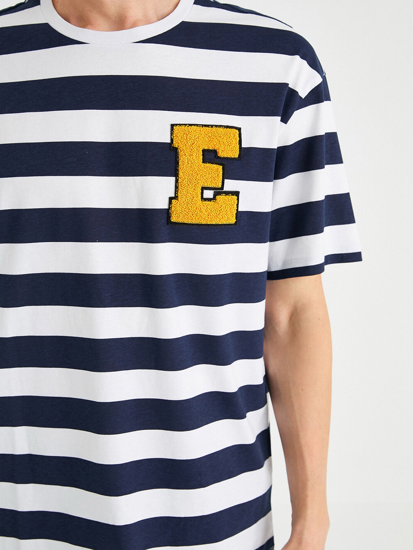 Футболки і поло Koton модель 2YAM11030LK06M Фото