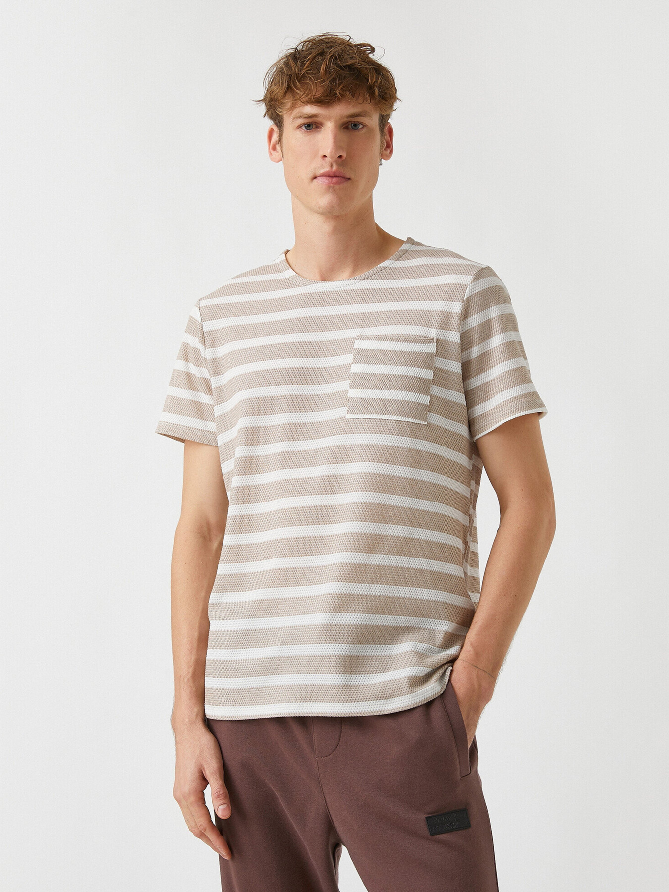 Футболка Koton модель 2YAM12320OK34K Футболка Koton модель 2YAM12320OK34K Фото