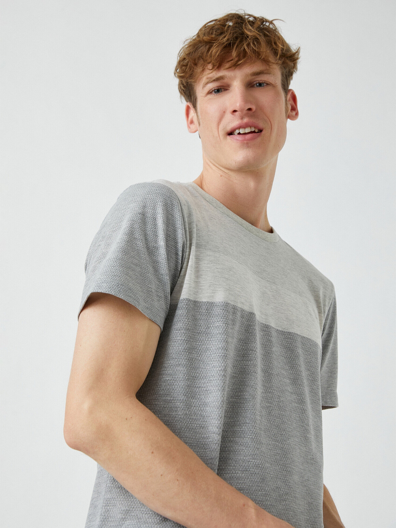 Футболка Koton модель 2YAM14392OK027 Фото