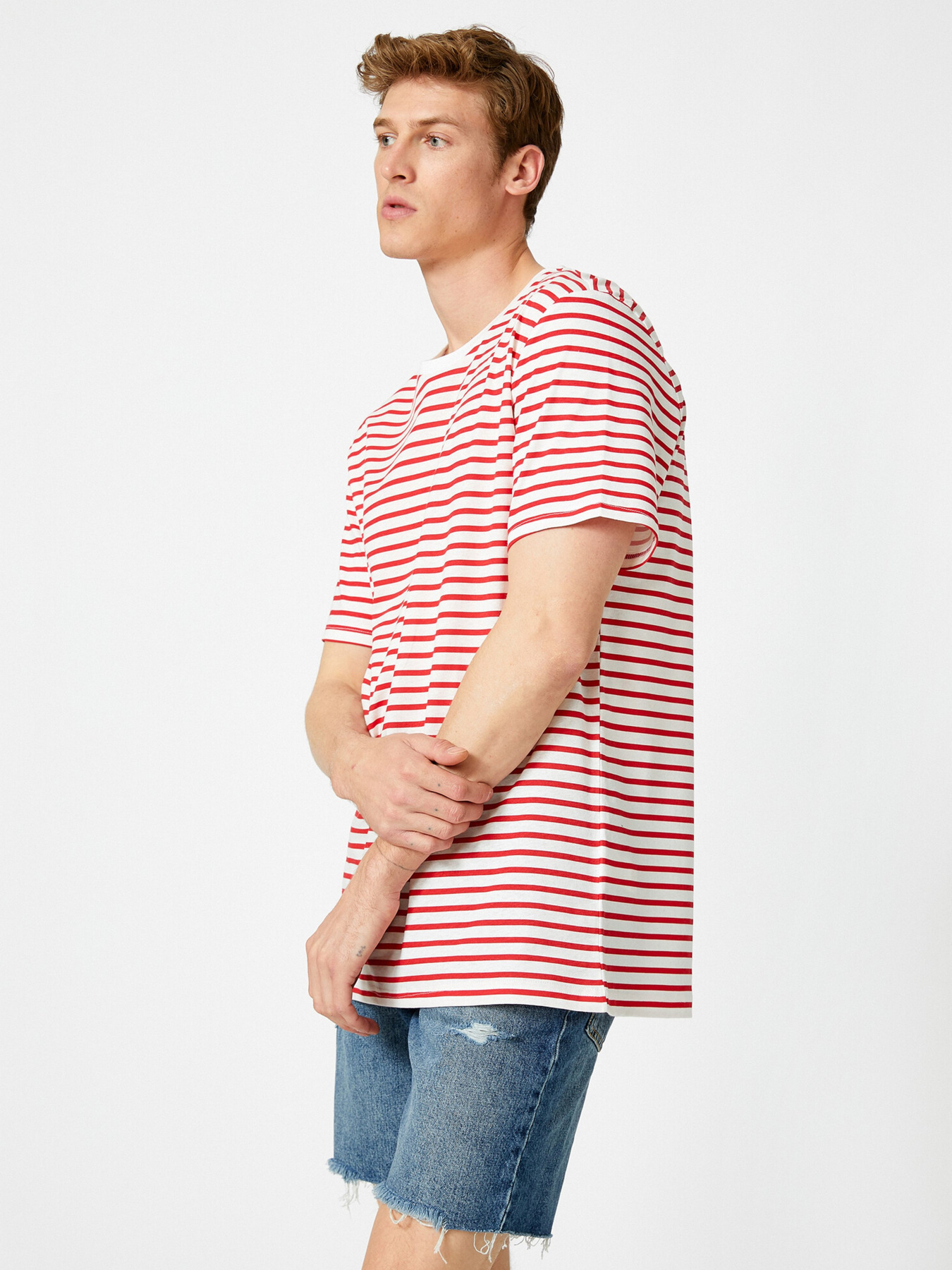 Футболки и поло Koton модель 1YAM14810OK03M Фото