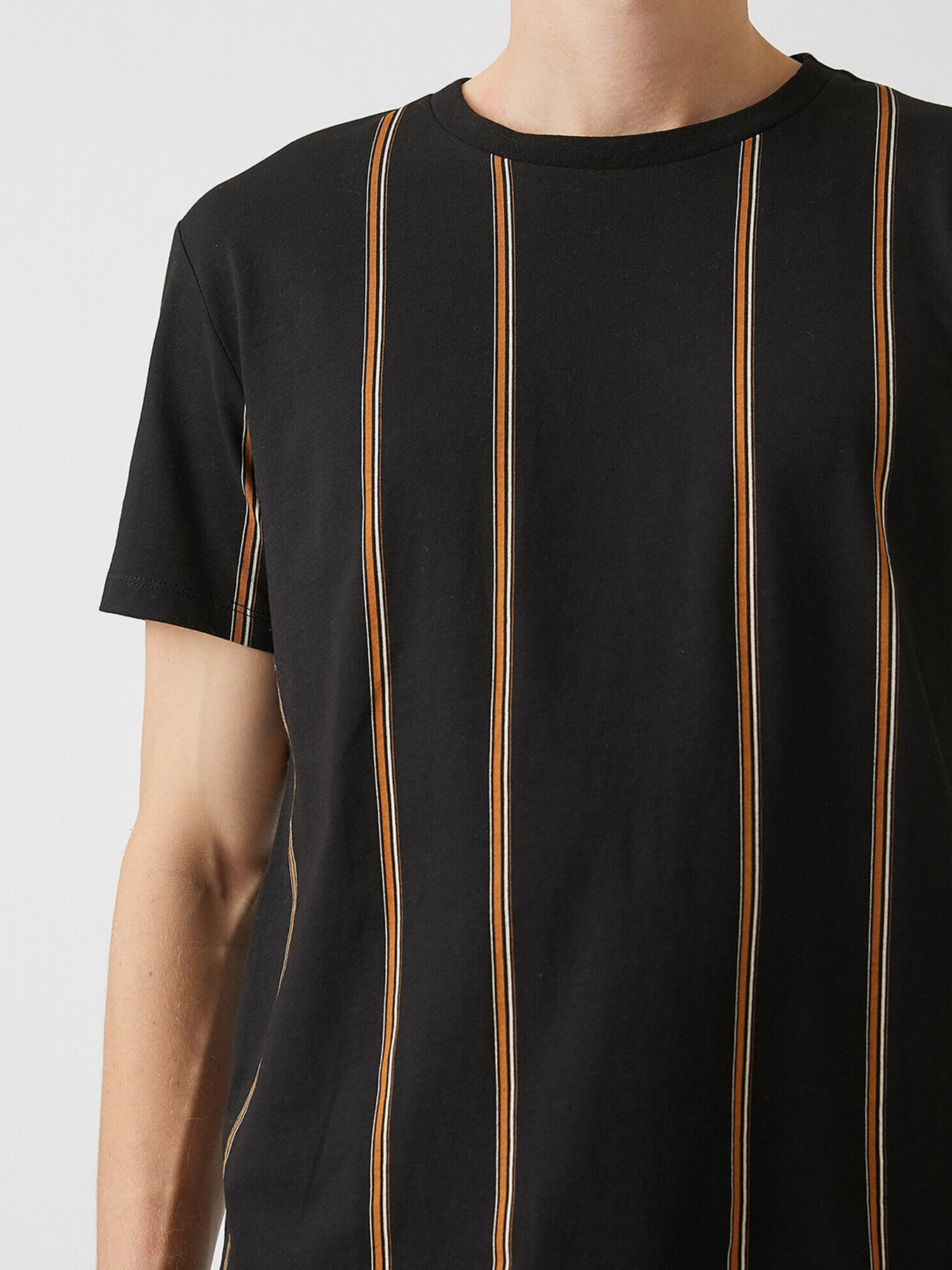 Футболки и поло Koton модель 2YAM11836LK02N Фото