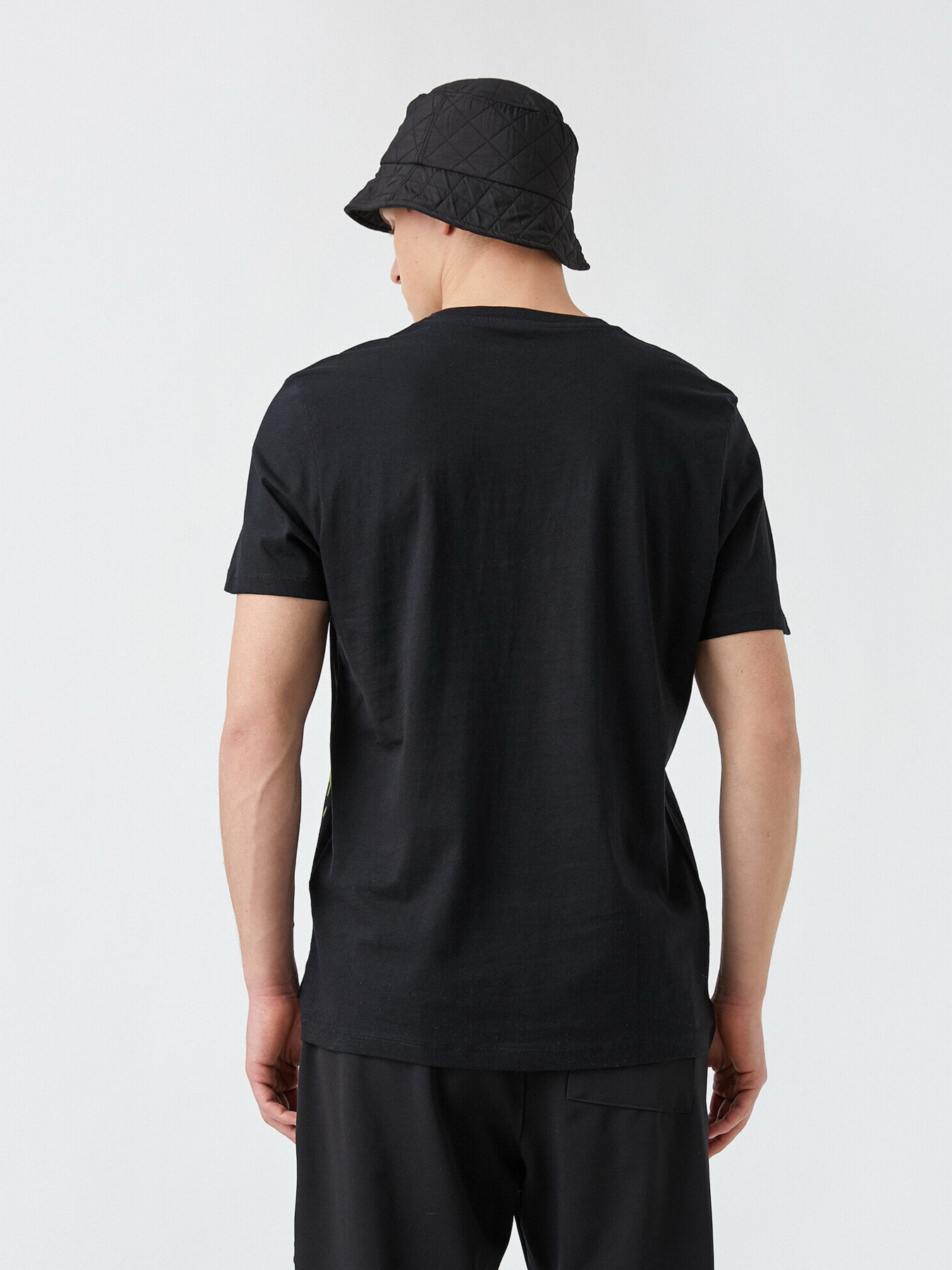 Футболки и поло Koton модель 2SAM10117HK999 Футболки и поло Koton модель 2SAM10117HK999 Фото