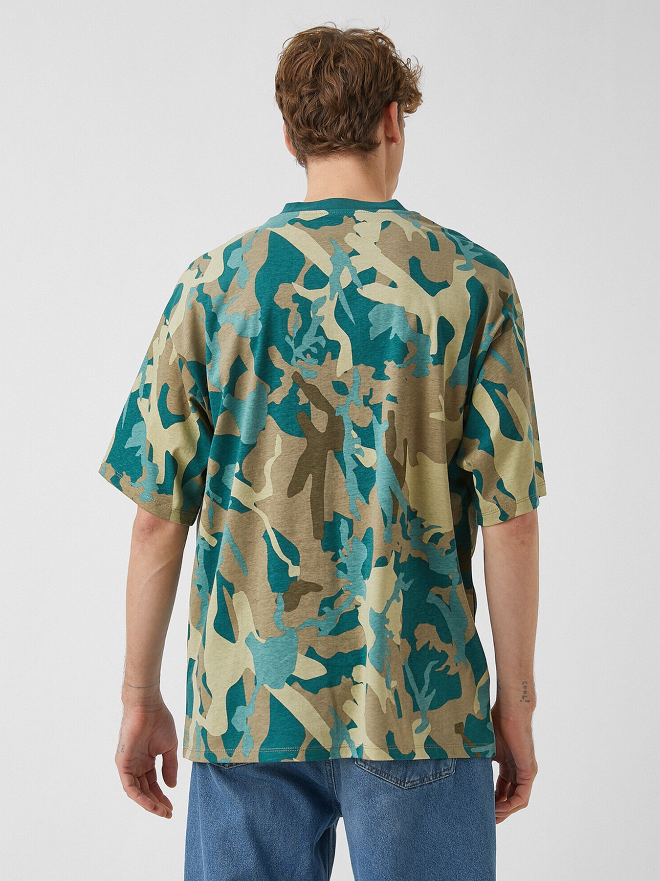 Футболки и поло Koton модель 2YAM11209OK33F Футболки и поло Koton модель 2YAM11209OK33F Фото