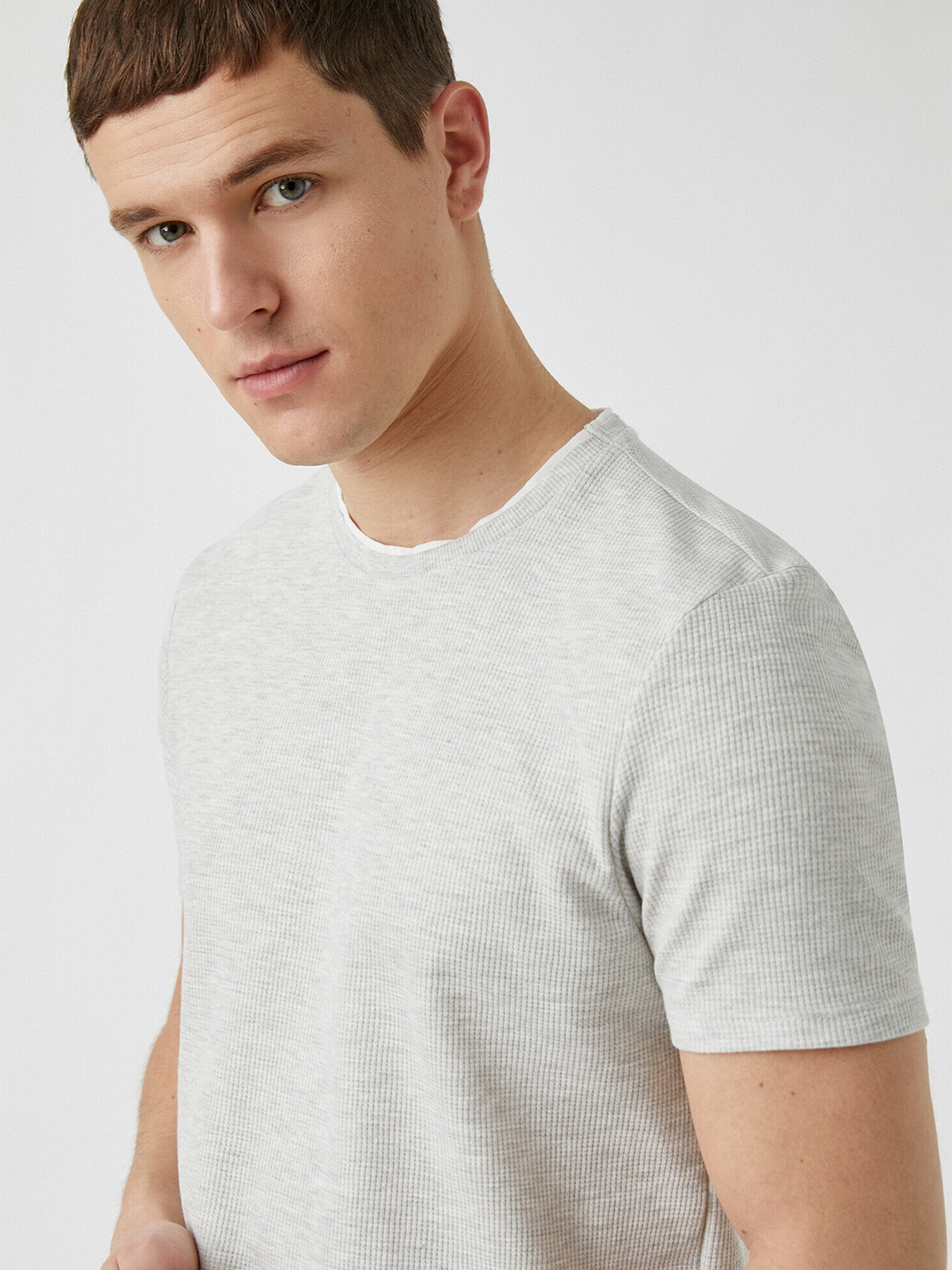 Футболка Koton модель 2YAM12183LK023 Фото