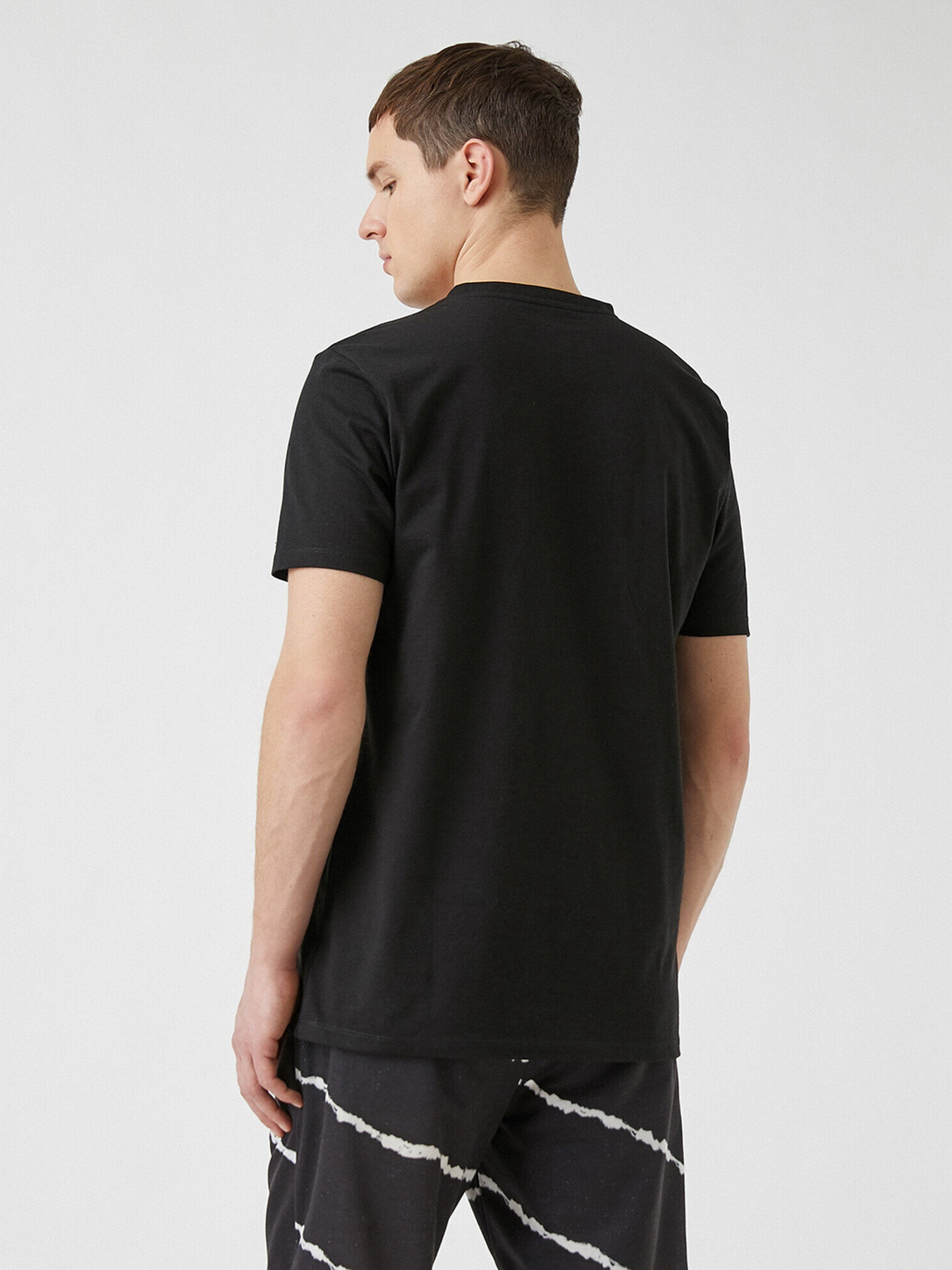 Футболка Koton модель 2SAM10389HK999 Фото