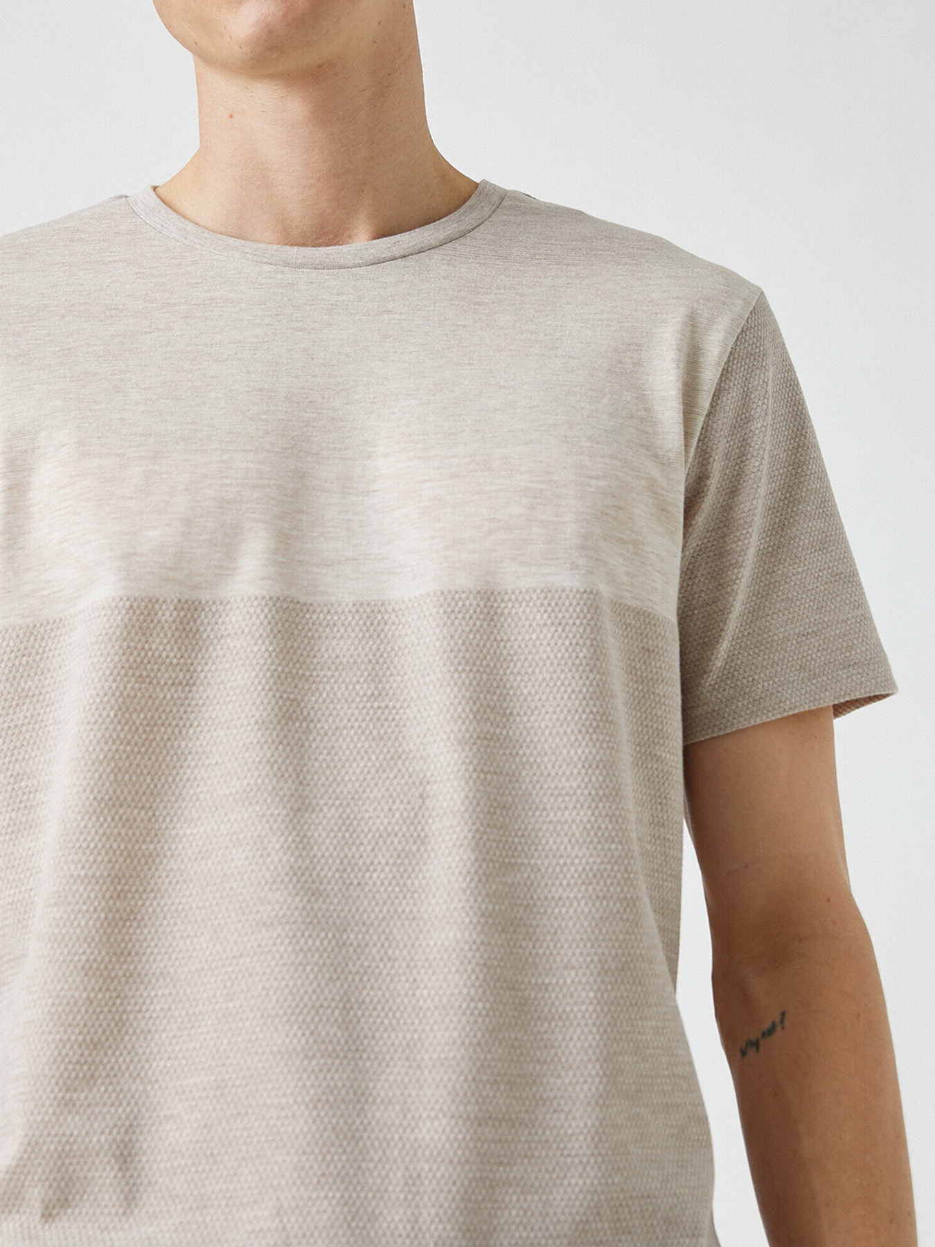 Футболка Koton модель 2YAM14392OK502 Фото