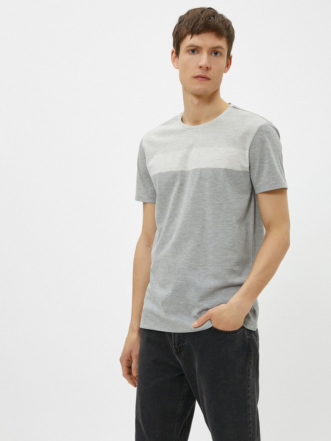 Футболки і поло Koton модель 1YAM14392OK027 Фото