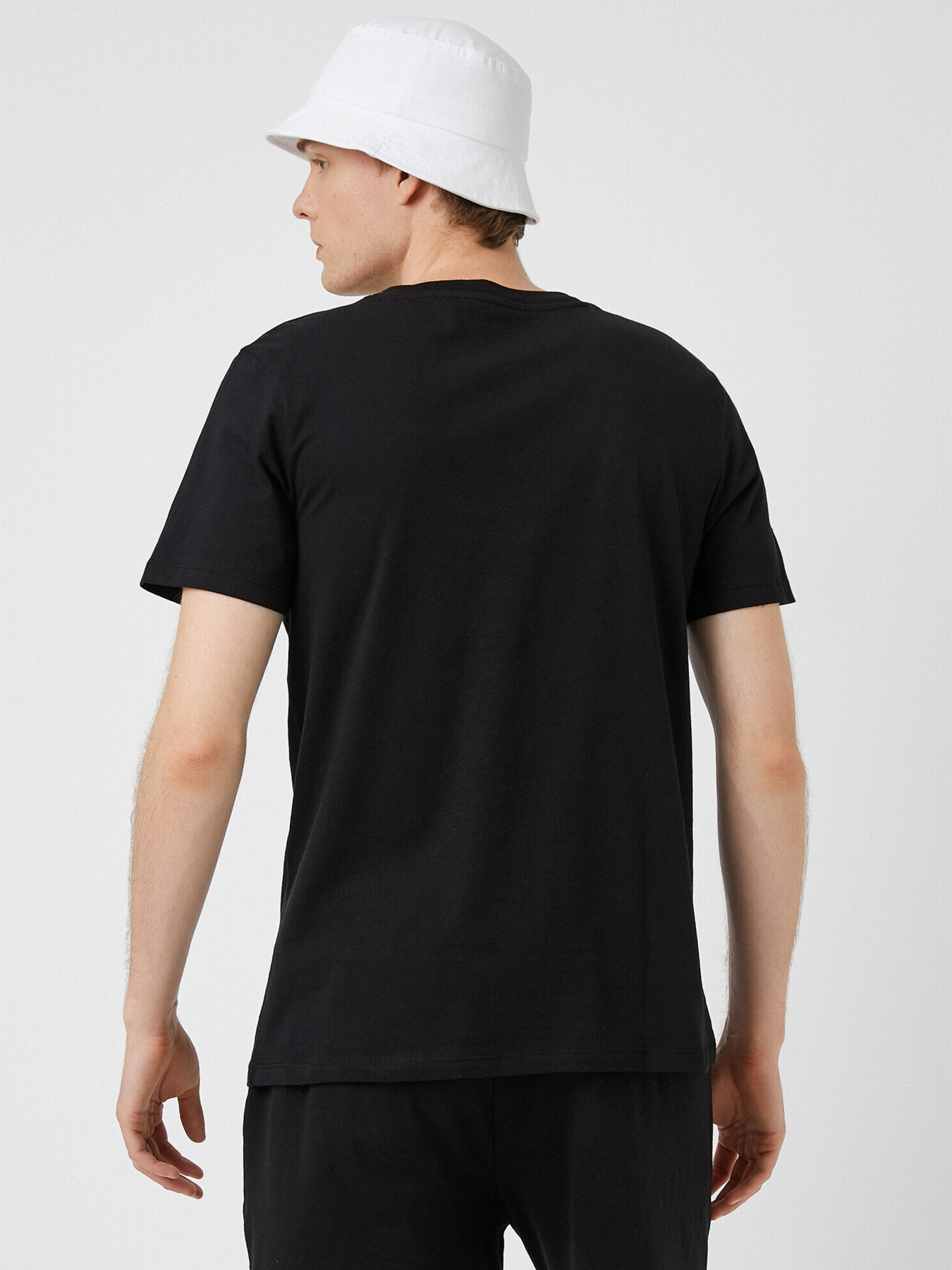 Футболки и поло Koton модель 1YAM11751HK999 Фото