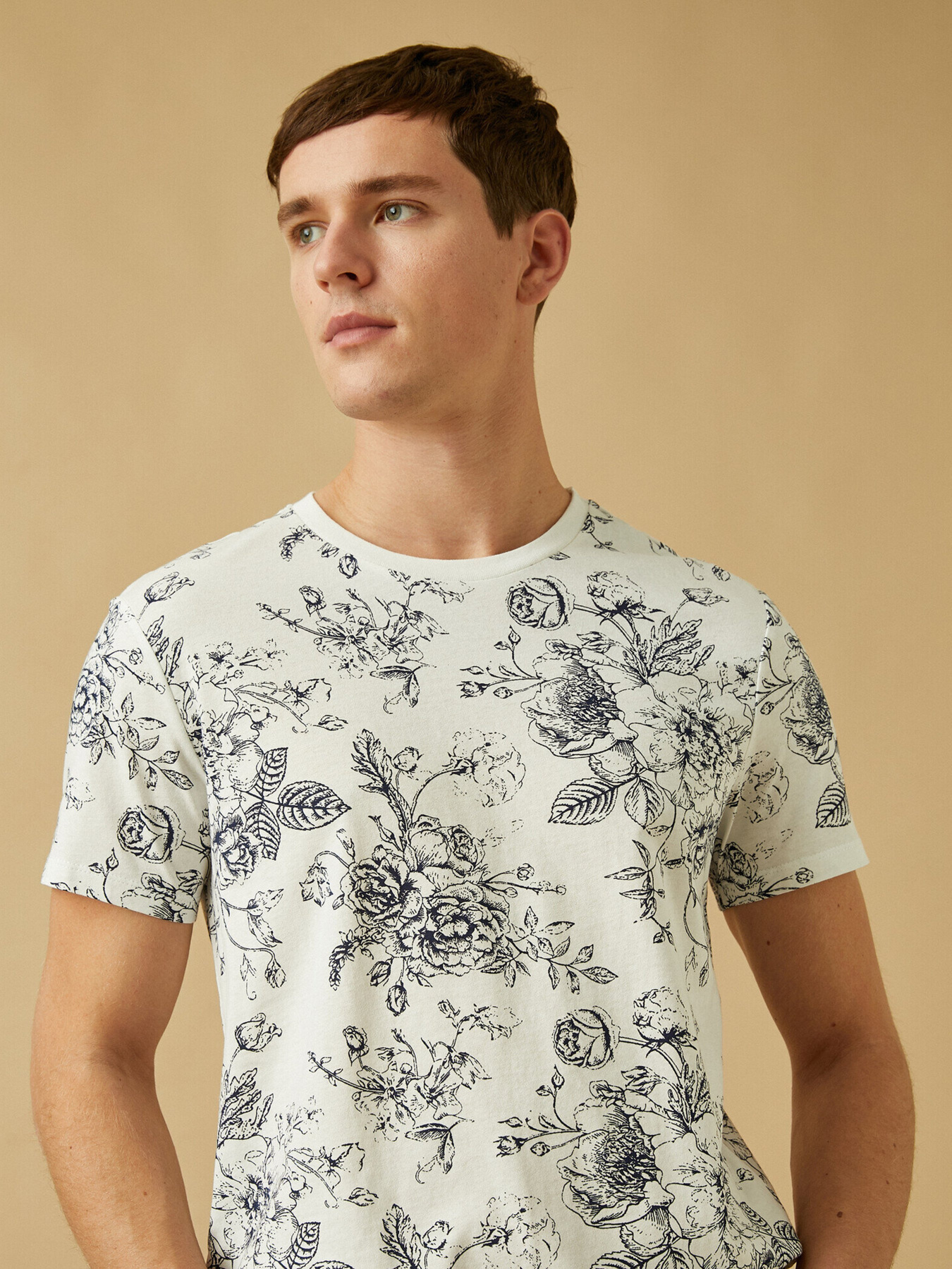 Футболки и поло Koton модель 2YAM11840LK05U Футболки и поло Koton модель 2YAM11840LK05U Фото