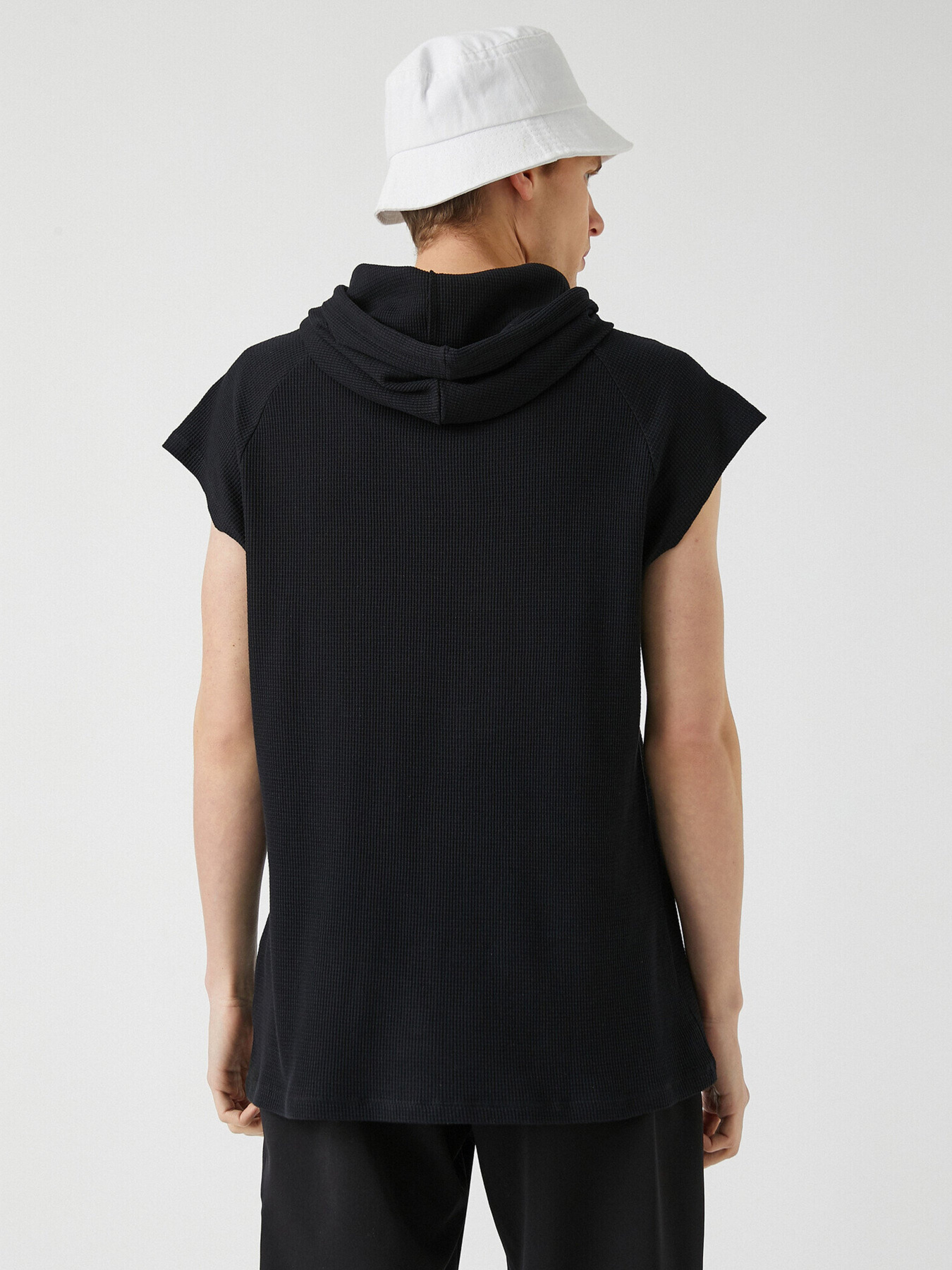 Футболка Koton модель 2YAM11126HK999 Фото