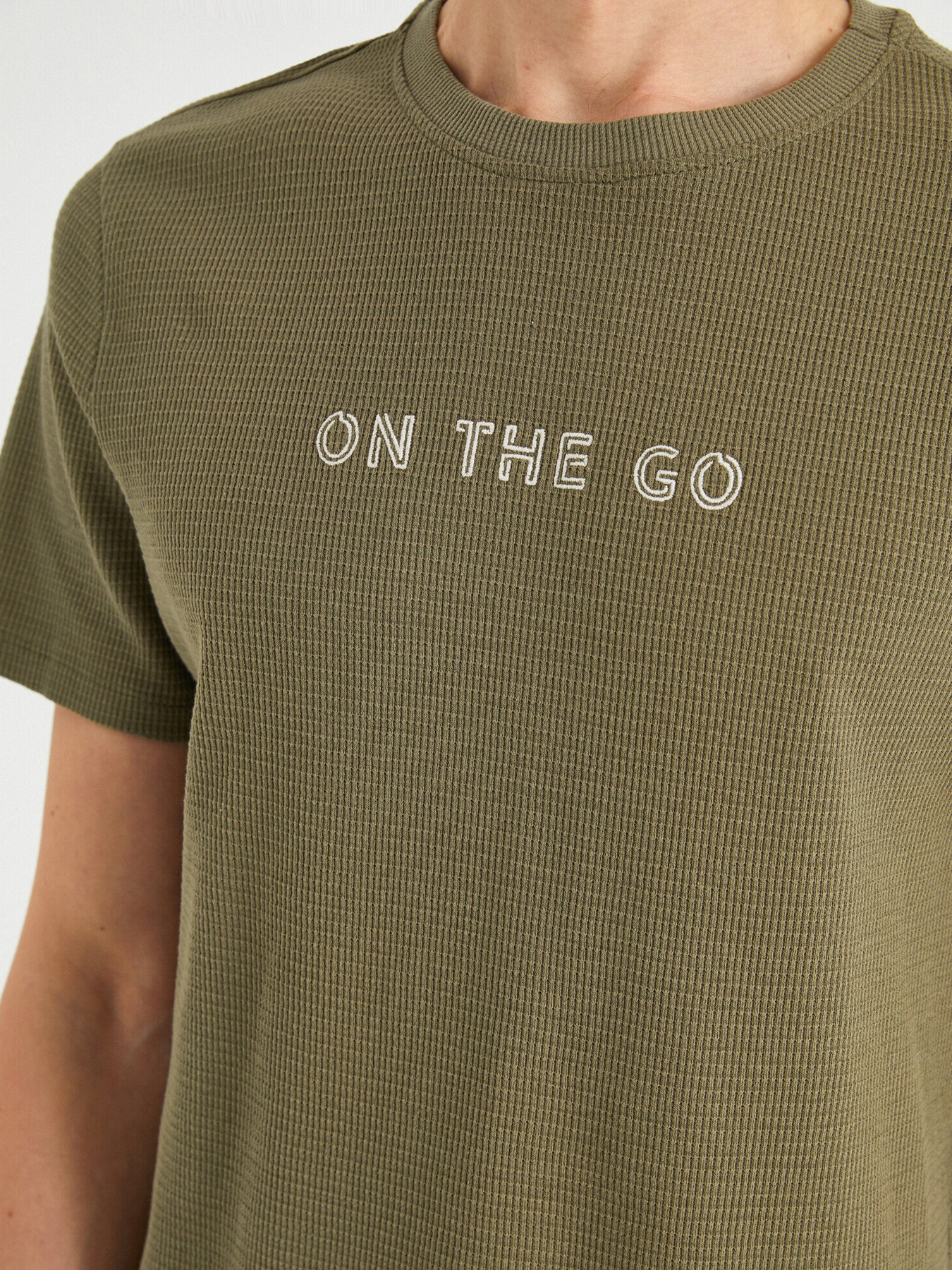 Футболка Koton модель 2YAM11936HK801 Фото