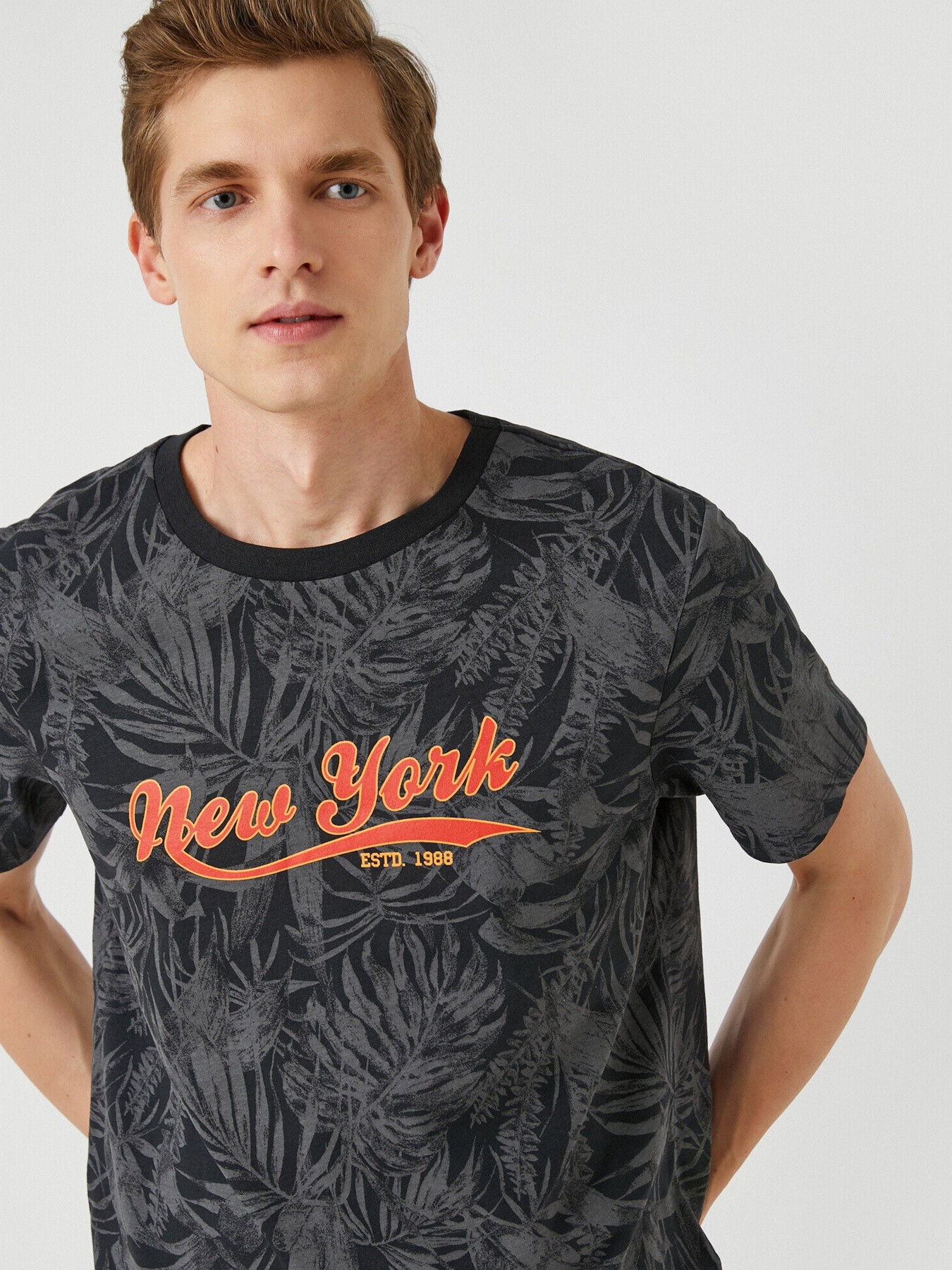 Футболки і поло Koton модель 2SAM10512HK14D Фото