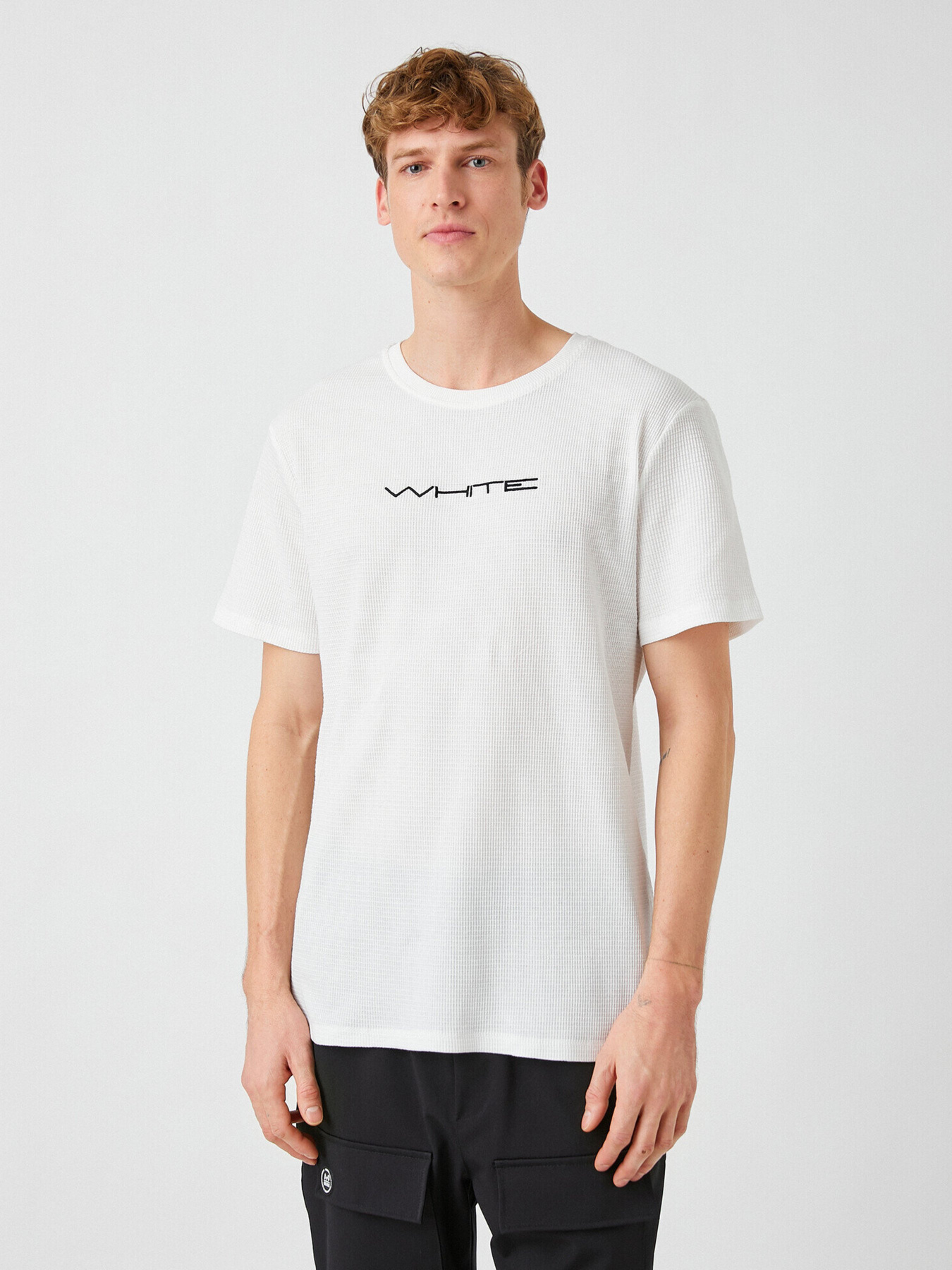 Футболка Koton модель 2YAM11936HK000 Фото