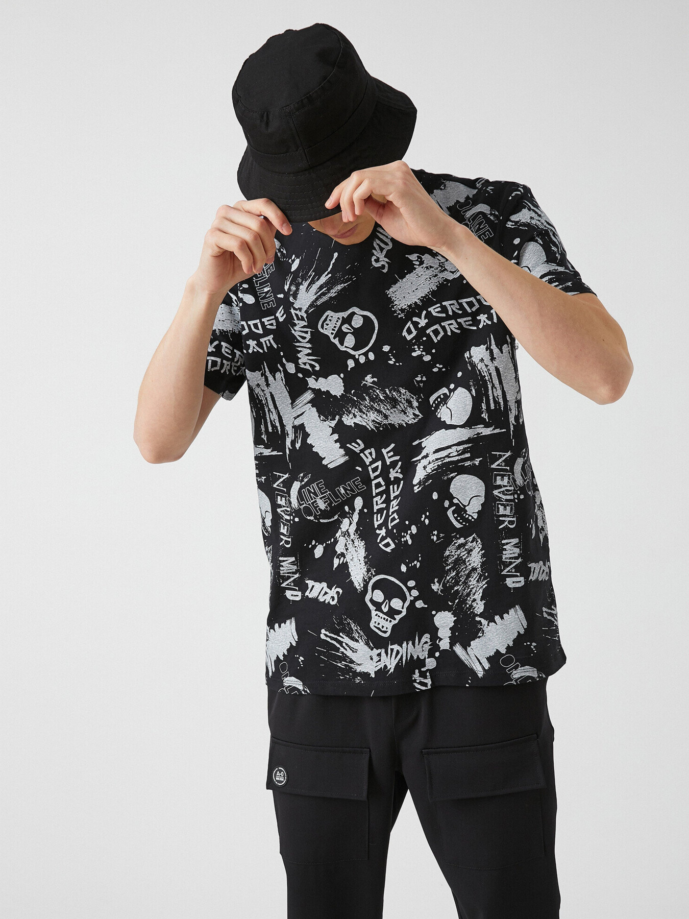 Футболки и поло Koton модель 2SAM10371HK9D9 Фото