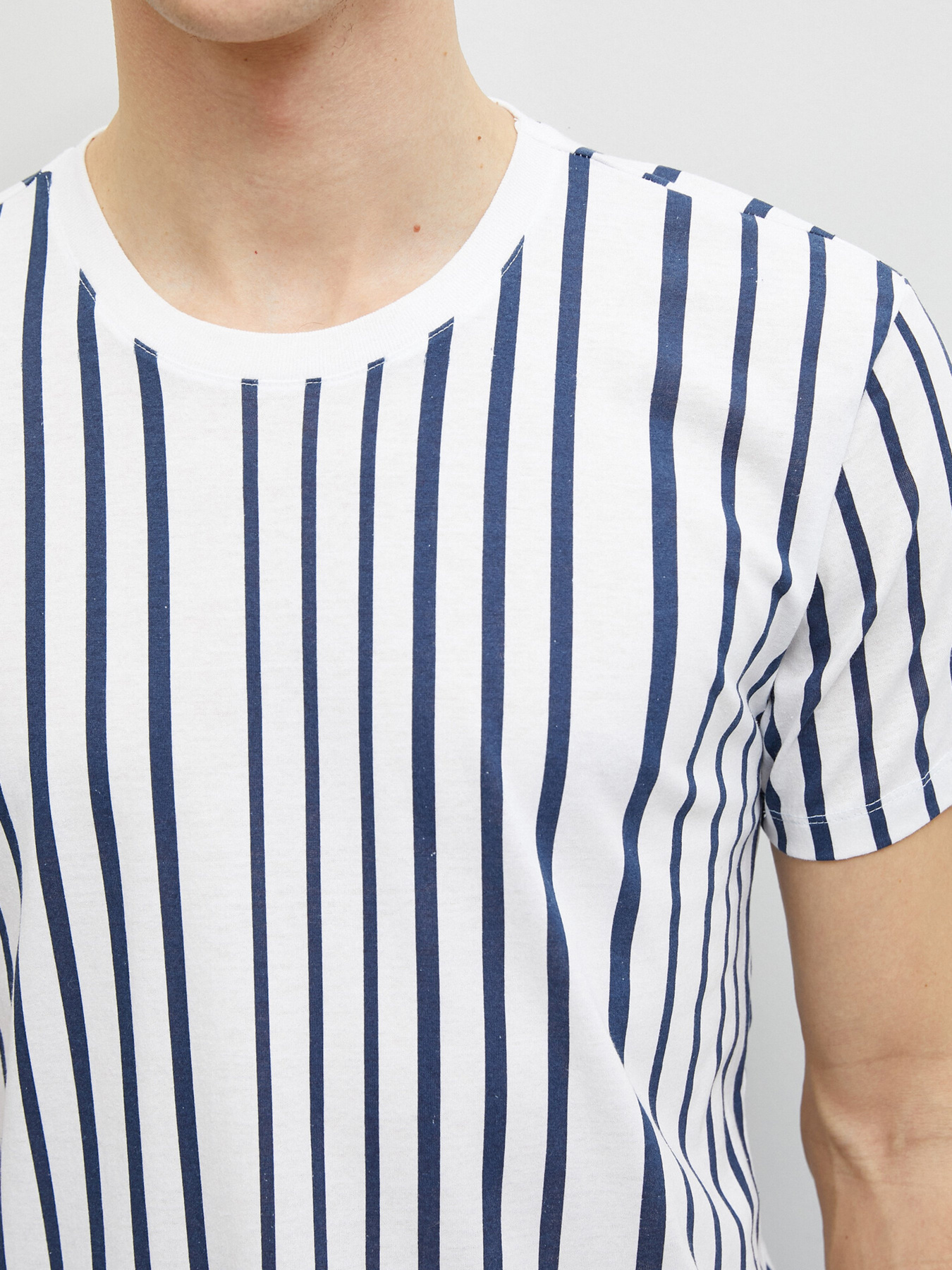 Футболки і поло Koton модель 1YAM12020LK02L Фото