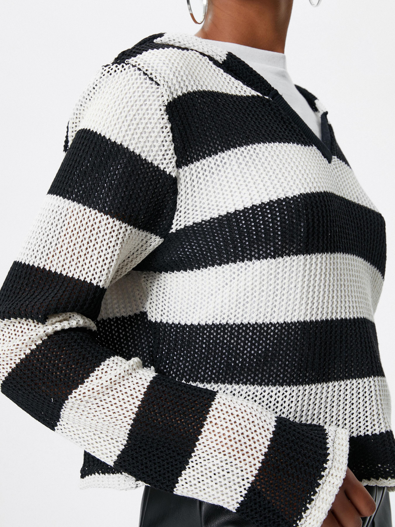 Джемпер Koton модель 4WAL10323IK9S9 Джемпер Koton модель 4WAL10323IK9S9 Фото