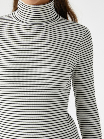 Водолазка Koton модель 2KAK13189EK01L Фото