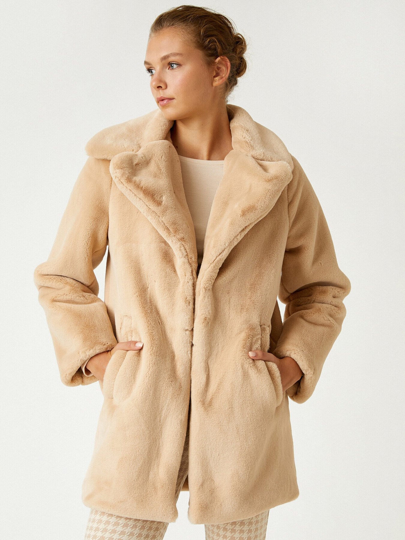 Шуба Koton Модель 2KAK06835EW050 Фото