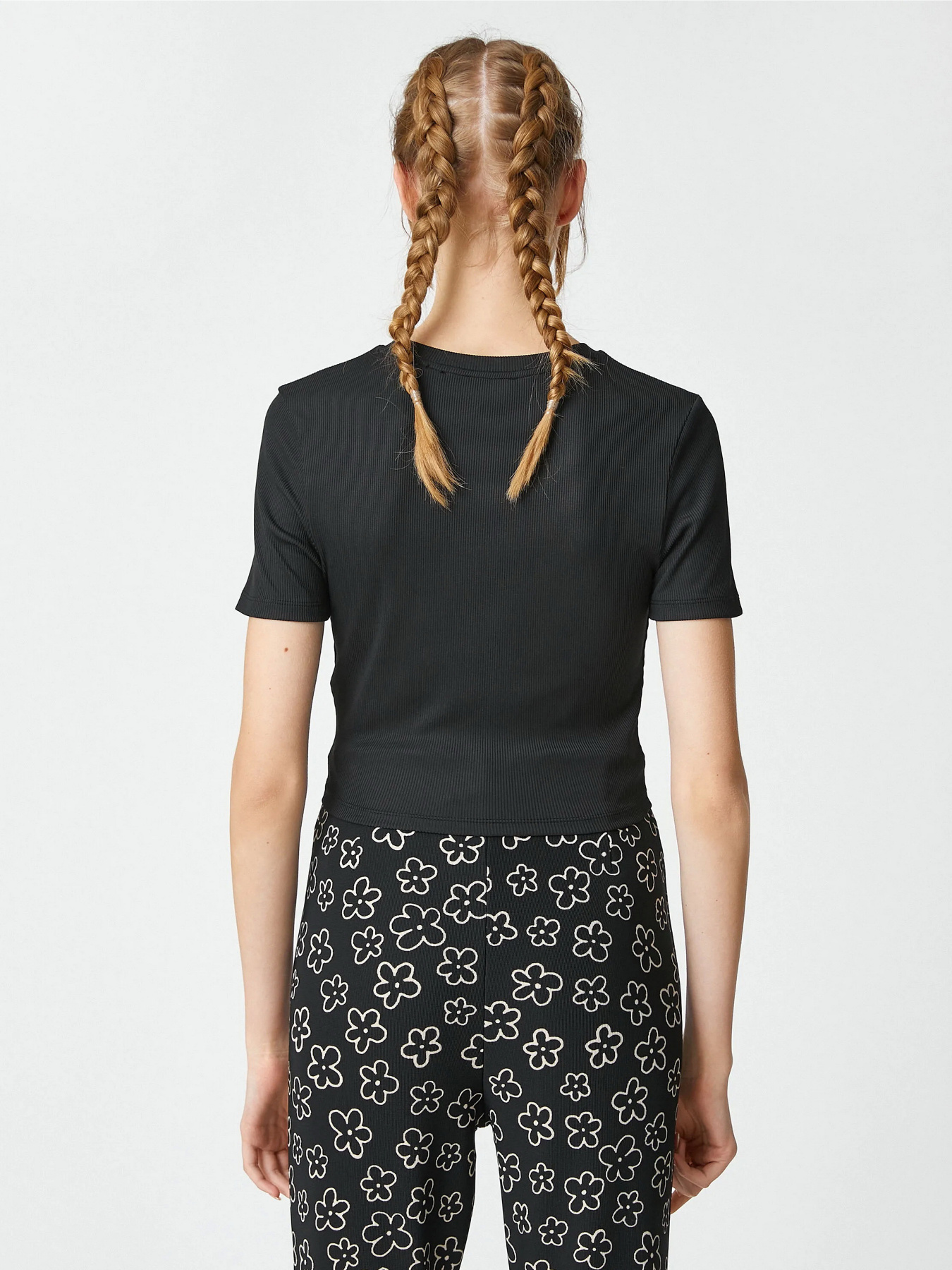 Футболка Koton модель 3SAL10178IK010 Футболка Koton модель 3SAL10178IK010 Фото