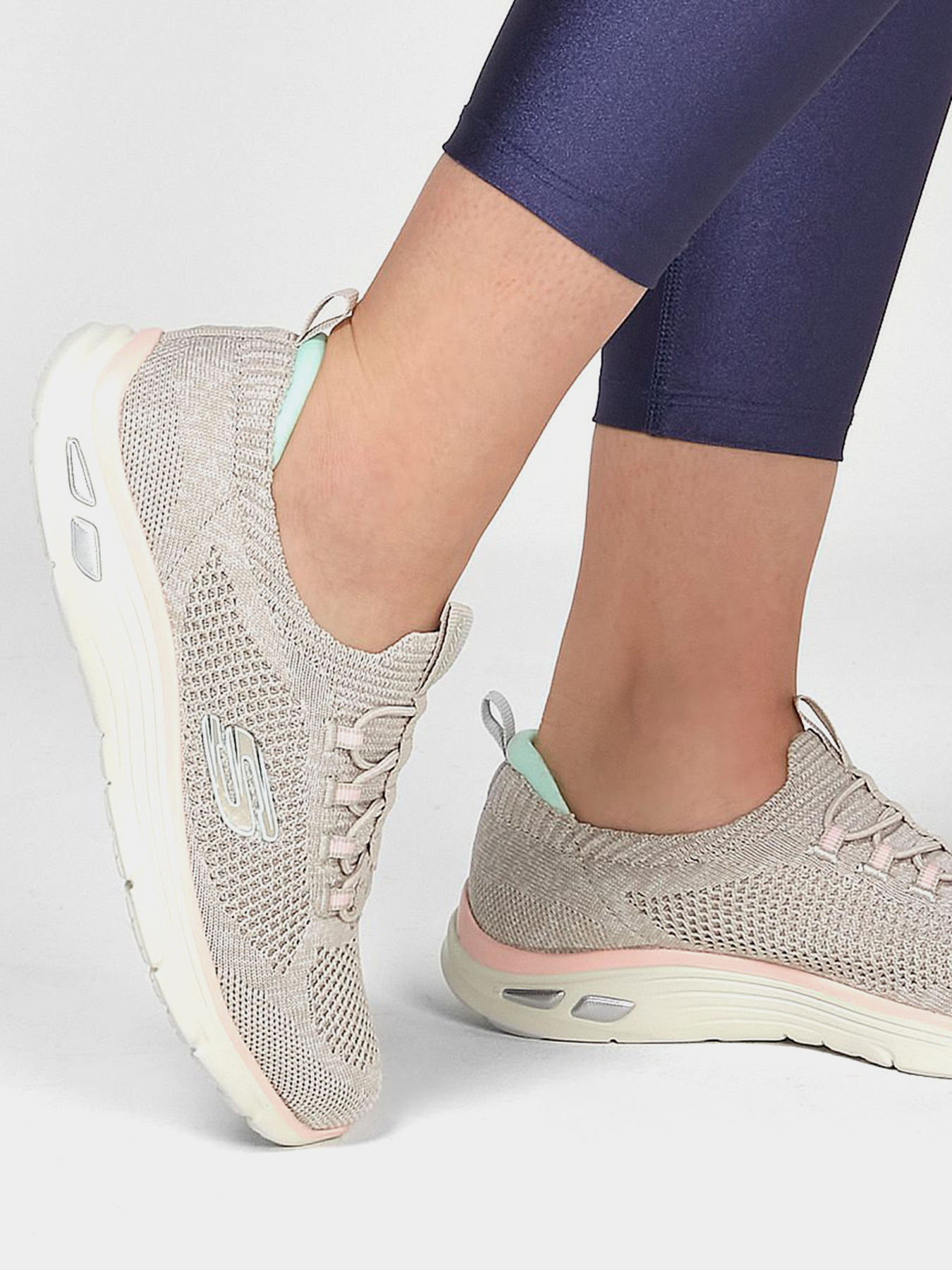 Кроссовки повседневные Skechers Empire D'Lux - Sharp Witted модель 149007 TPPK Кроссовки повседневные Skechers Empire D'Lux - Sharp Witted модель 149007 TPPK Фото