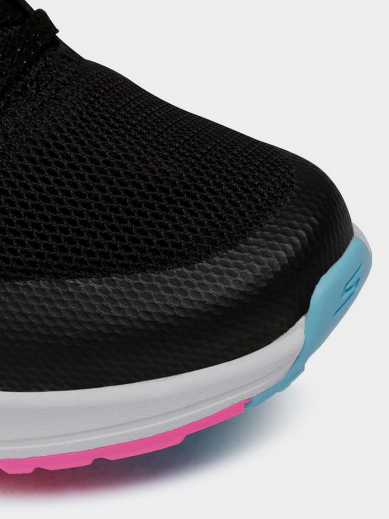 Кросівки для бігу Skechers GOrun Consistent - Fearsome модель 128076 BKMT Фото