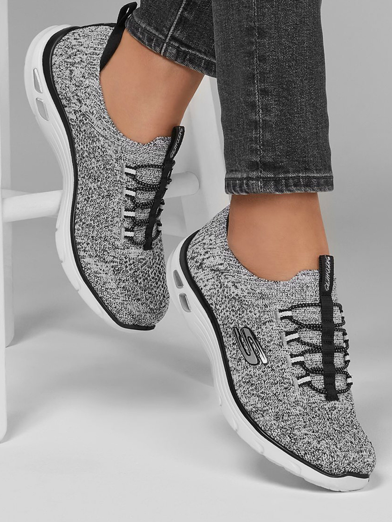 Кросівки повсякденні Skechers Empire D'Lux - Sharp Witted модель 149007 WBK Фото