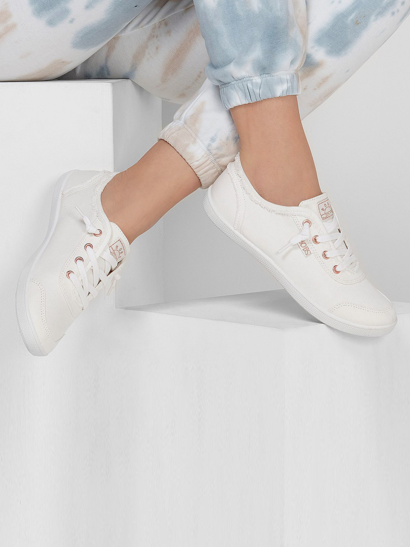 Кеди низькі Skechers Bobs B Cute модель 33492 WHT Фото