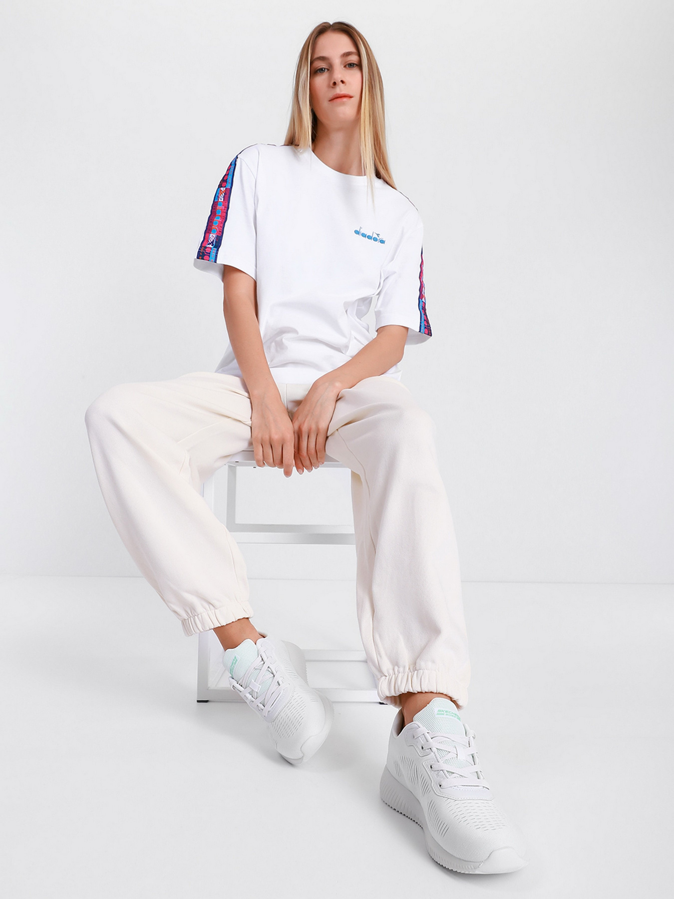 Кроссовки повседневные Skechers модель 117066 OFWT Кроссовки повседневные Skechers модель 117066 OFWT Фото