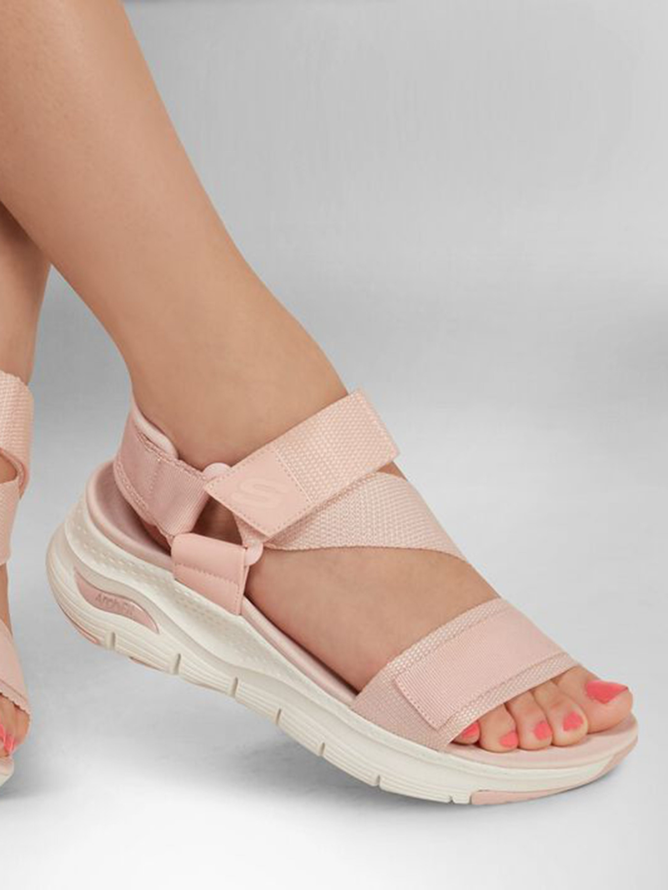 Сандалії Skechers Arch Fit® - Casual Retro модель 119237 BLSH Фото