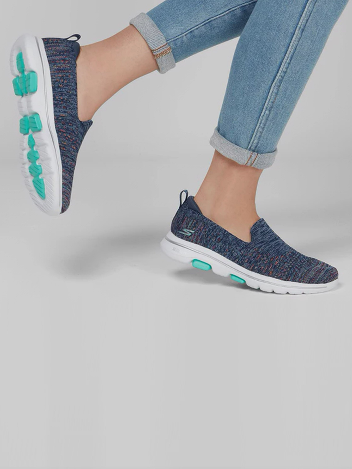 Сліпони Skechers Go Walk 5 модель 124167 NVMT Фото